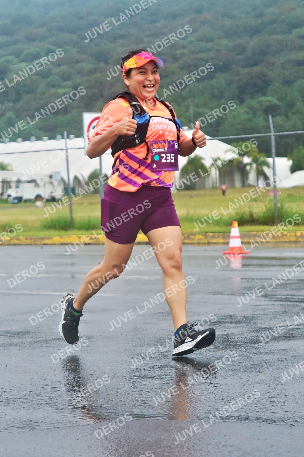 Foto de la CARRERA OMNILIFE GUADALAJARA en Estadio Akron, Zapopan a las 08:04 · dorsal 235, 19