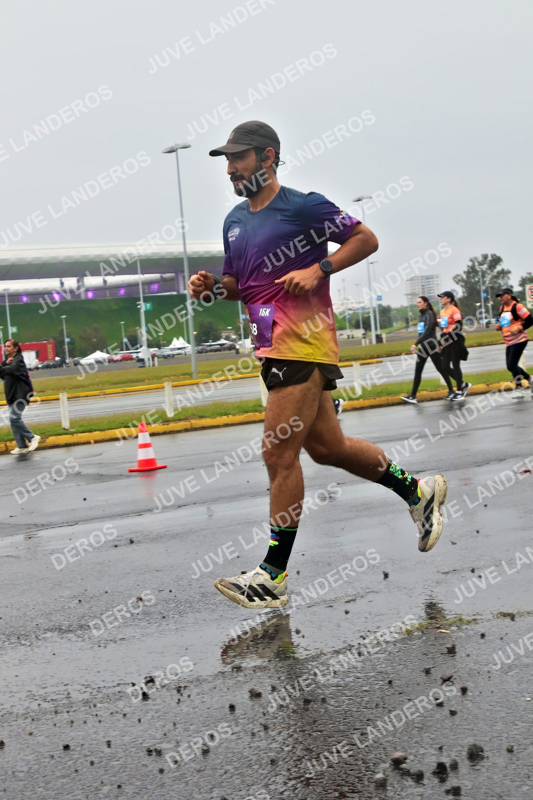 Foto de la CARRERA OMNILIFE GUADALAJARA en Estadio Akron, Zapopan a las 07:31 · dorsal 58