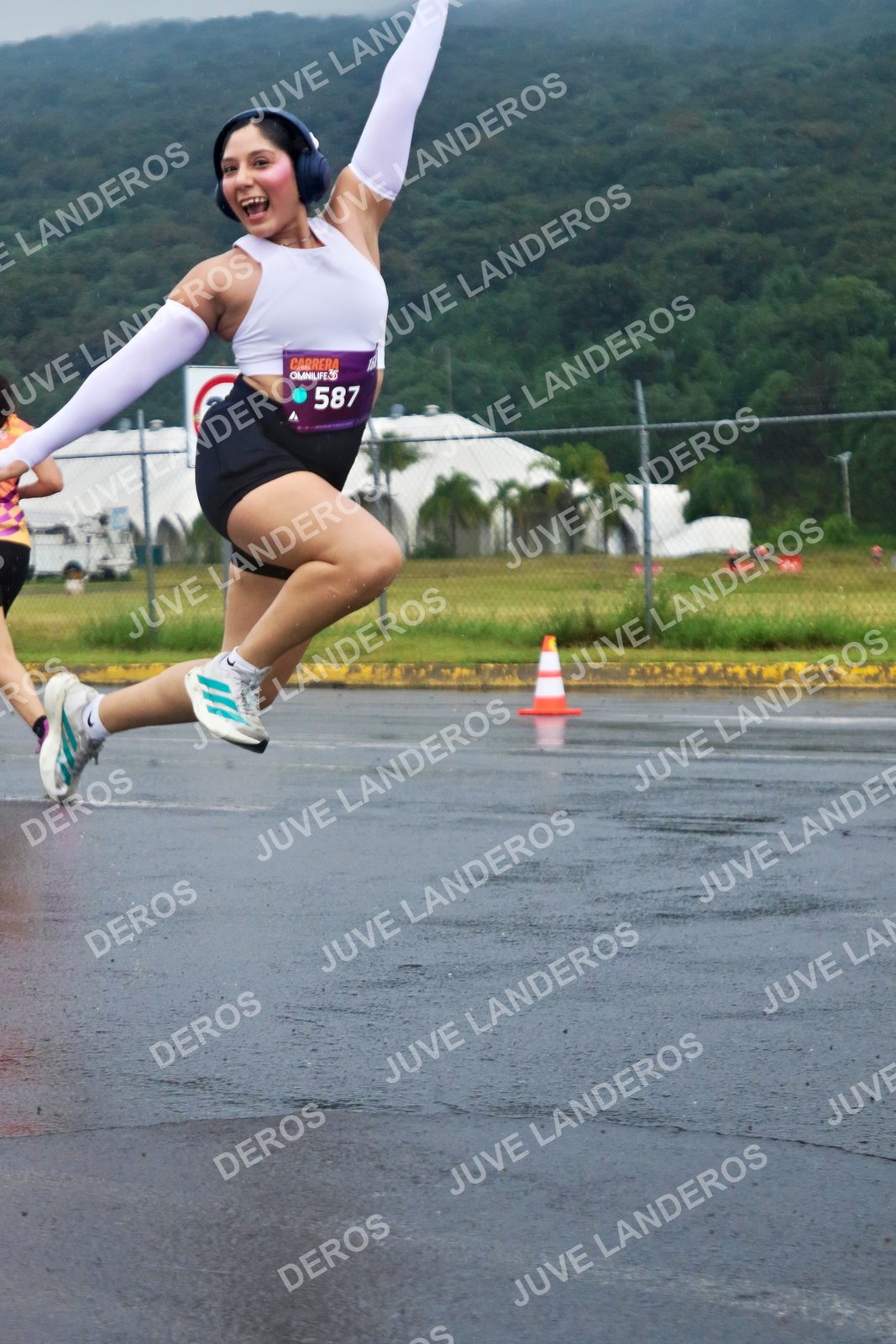 Foto de la CARRERA OMNILIFE GUADALAJARA en Estadio Akron, Zapopan a las 07:56 · dorsal 587