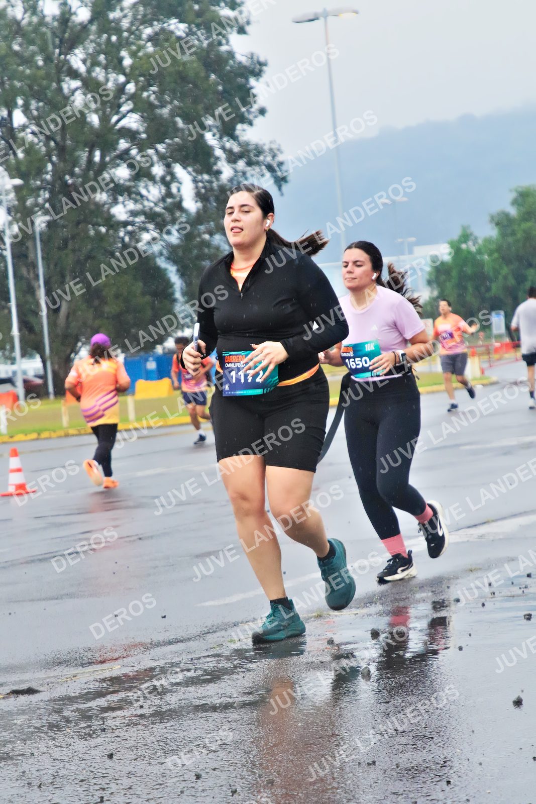 Foto de la CARRERA OMNILIFE GUADALAJARA en Estadio Akron, Zapopan a las 07:49 · dorsal 1650, 1172