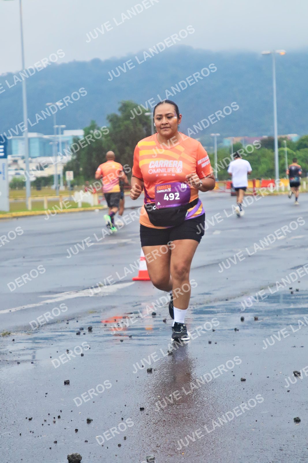 Foto de la CARRERA OMNILIFE GUADALAJARA en Estadio Akron, Zapopan a las 07:38 · dorsal 492
