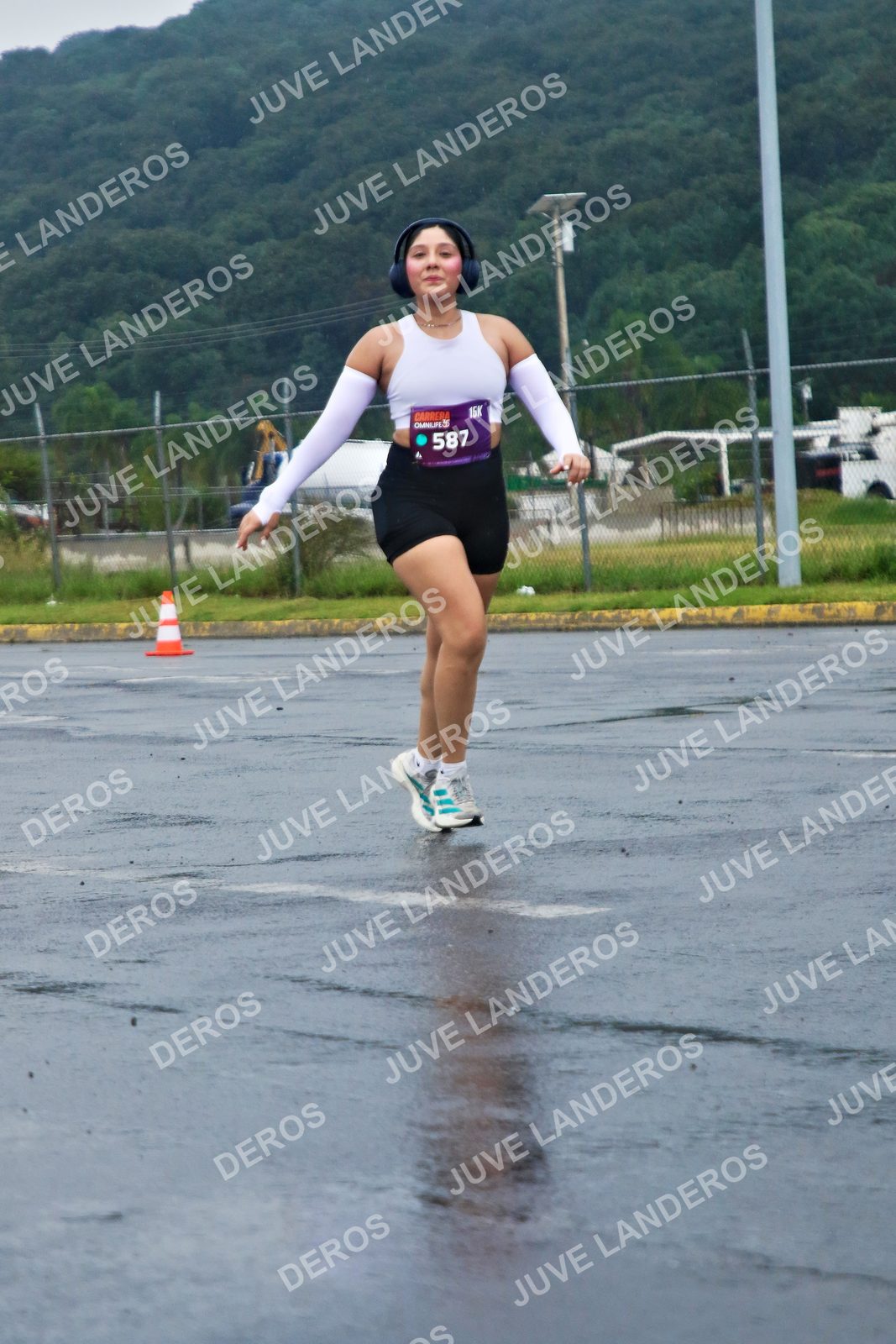 Foto de la CARRERA OMNILIFE GUADALAJARA en Estadio Akron, Zapopan a las 07:56 · dorsal 587