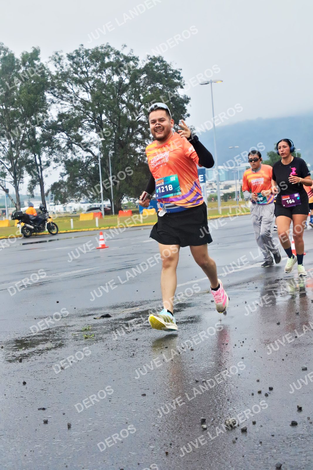 Foto de la CARRERA OMNILIFE GUADALAJARA en Estadio Akron, Zapopan a las 07:46 · dorsal 164, 98