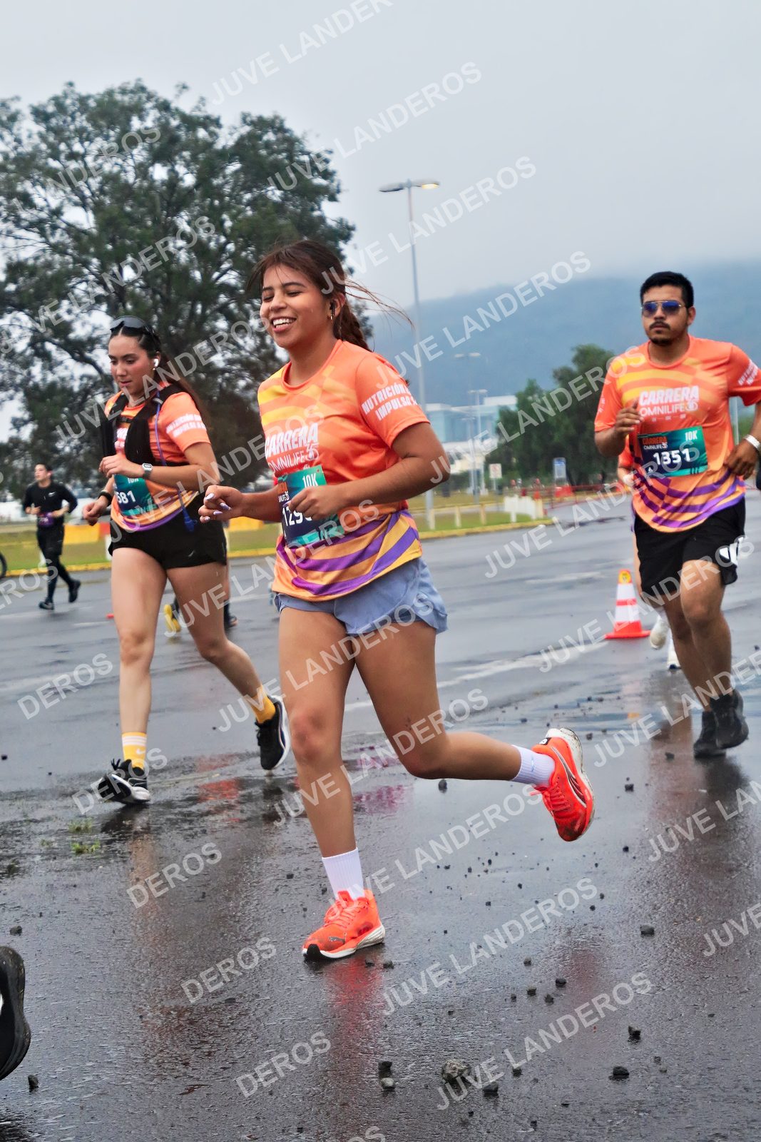 Foto de la CARRERA OMNILIFE GUADALAJARA en Estadio Akron, Zapopan a las 07:46 · dorsal 1351, 581