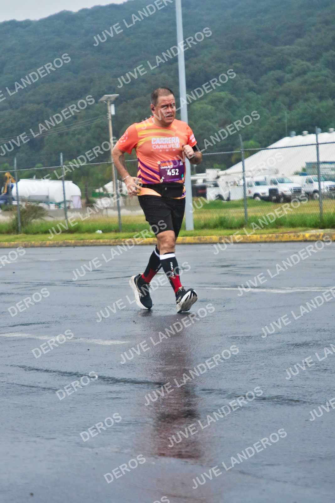 Foto de la CARRERA OMNILIFE GUADALAJARA en Estadio Akron, Zapopan a las 07:59 · dorsal 452