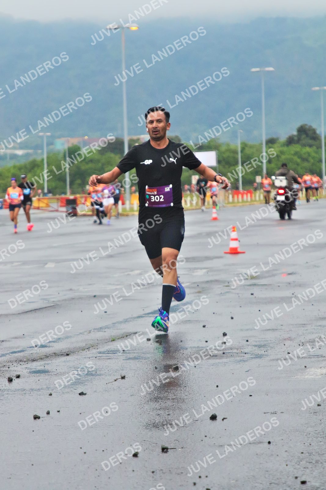 Foto de la CARRERA OMNILIFE GUADALAJARA en Estadio Akron, Zapopan a las 07:21 · dorsal 302