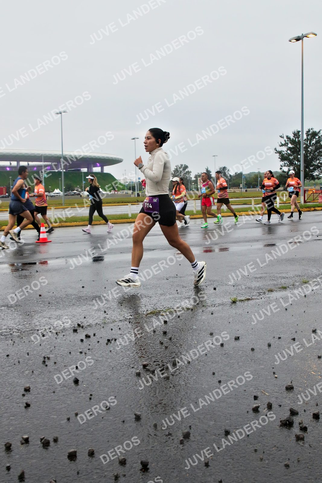 Foto de la CARRERA OMNILIFE GUADALAJARA en Estadio Akron, Zapopan a las 07:26 · dorsal 114