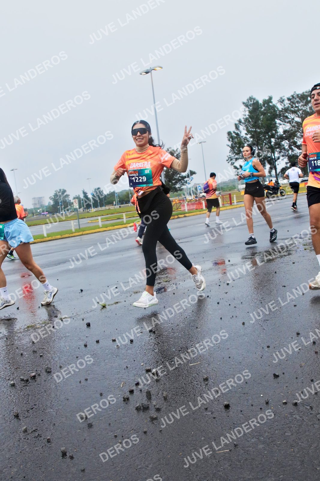 Foto de la CARRERA OMNILIFE GUADALAJARA en Estadio Akron, Zapopan a las 07:42 · dorsal 1229, 118