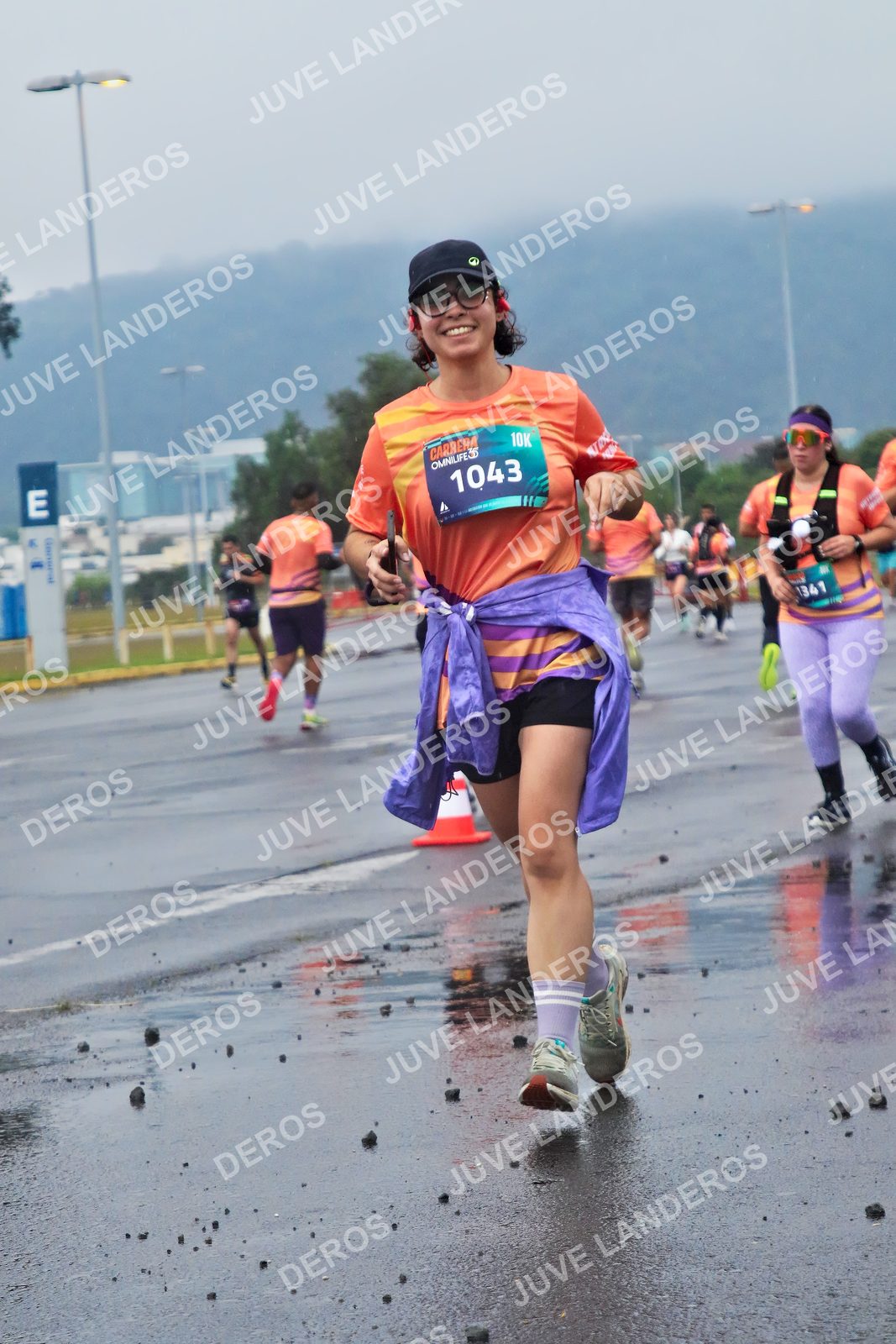 Foto de la CARRERA OMNILIFE GUADALAJARA en Estadio Akron, Zapopan a las 07:47 · dorsal 1043, 1341