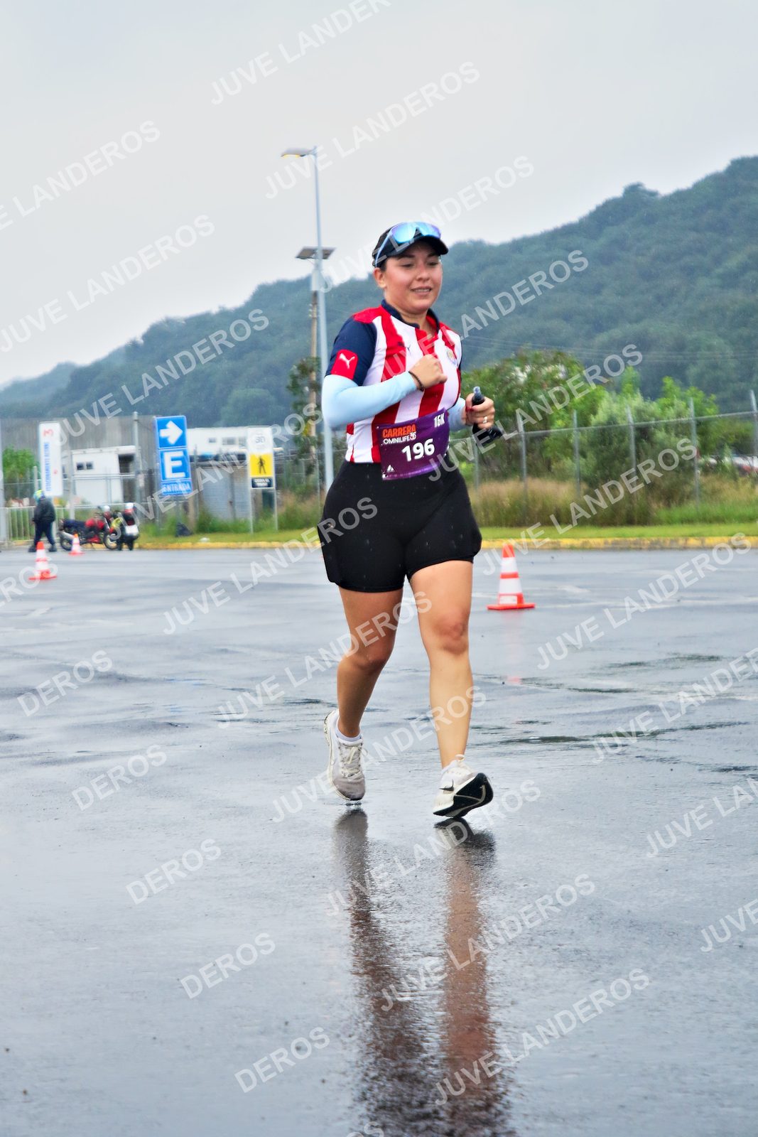 Foto de la CARRERA OMNILIFE GUADALAJARA en Estadio Akron, Zapopan a las 08:11 · dorsal 196