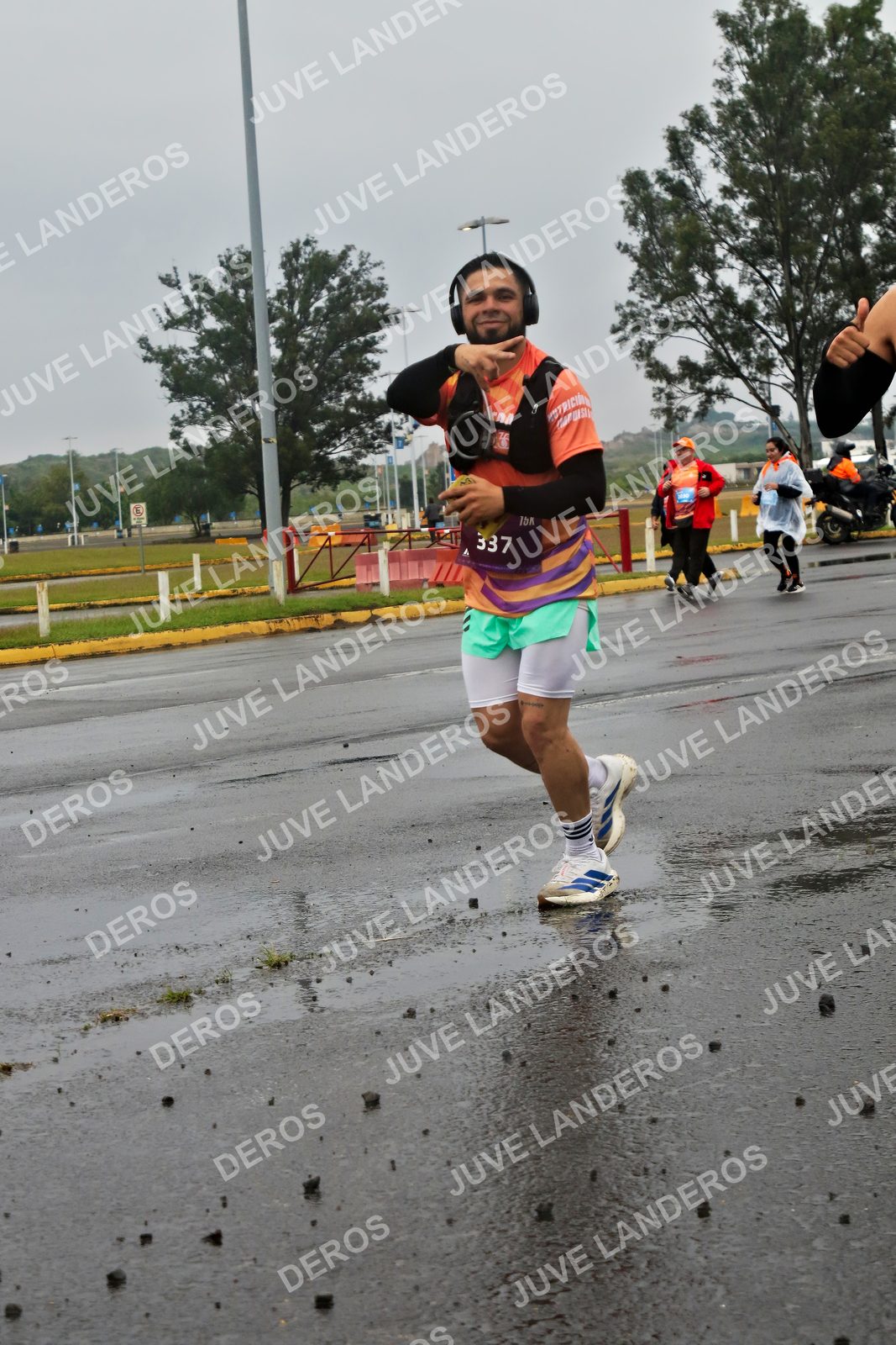 Foto de la CARRERA OMNILIFE GUADALAJARA en Estadio Akron, Zapopan a las 07:34 · dorsal 337