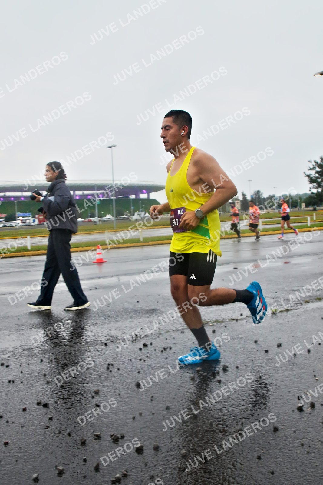 Foto de la CARRERA OMNILIFE GUADALAJARA en Estadio Akron, Zapopan a las 07:21 · dorsal 647