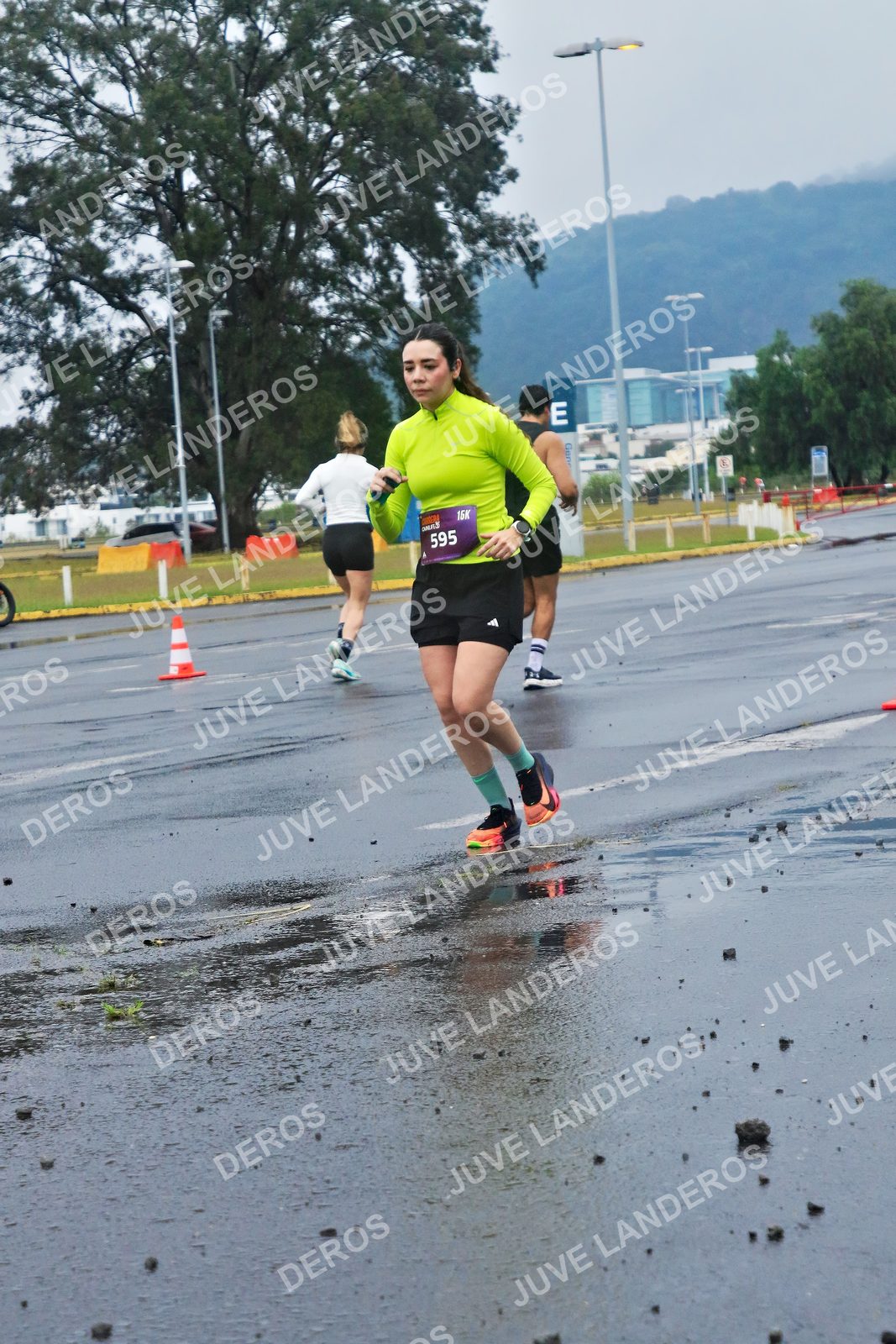 Foto de la CARRERA OMNILIFE GUADALAJARA en Estadio Akron, Zapopan a las 07:37 · dorsal 595
