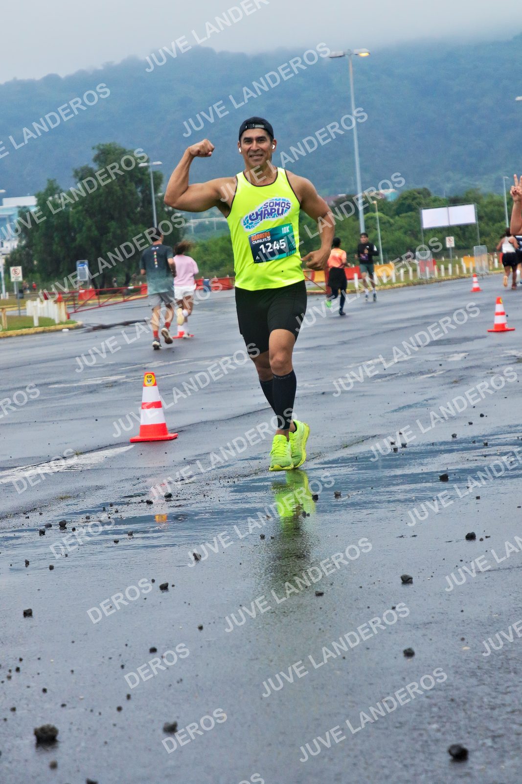 Foto de la CARRERA OMNILIFE GUADALAJARA en Estadio Akron, Zapopan a las 07:40 · dorsal 1245