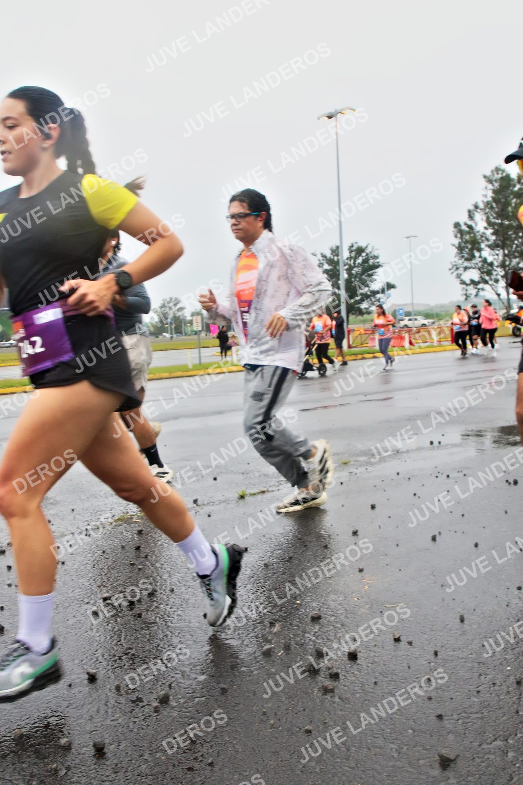 Foto de la CARRERA OMNILIFE GUADALAJARA en Estadio Akron, Zapopan a las 07:29 · dorsal 242