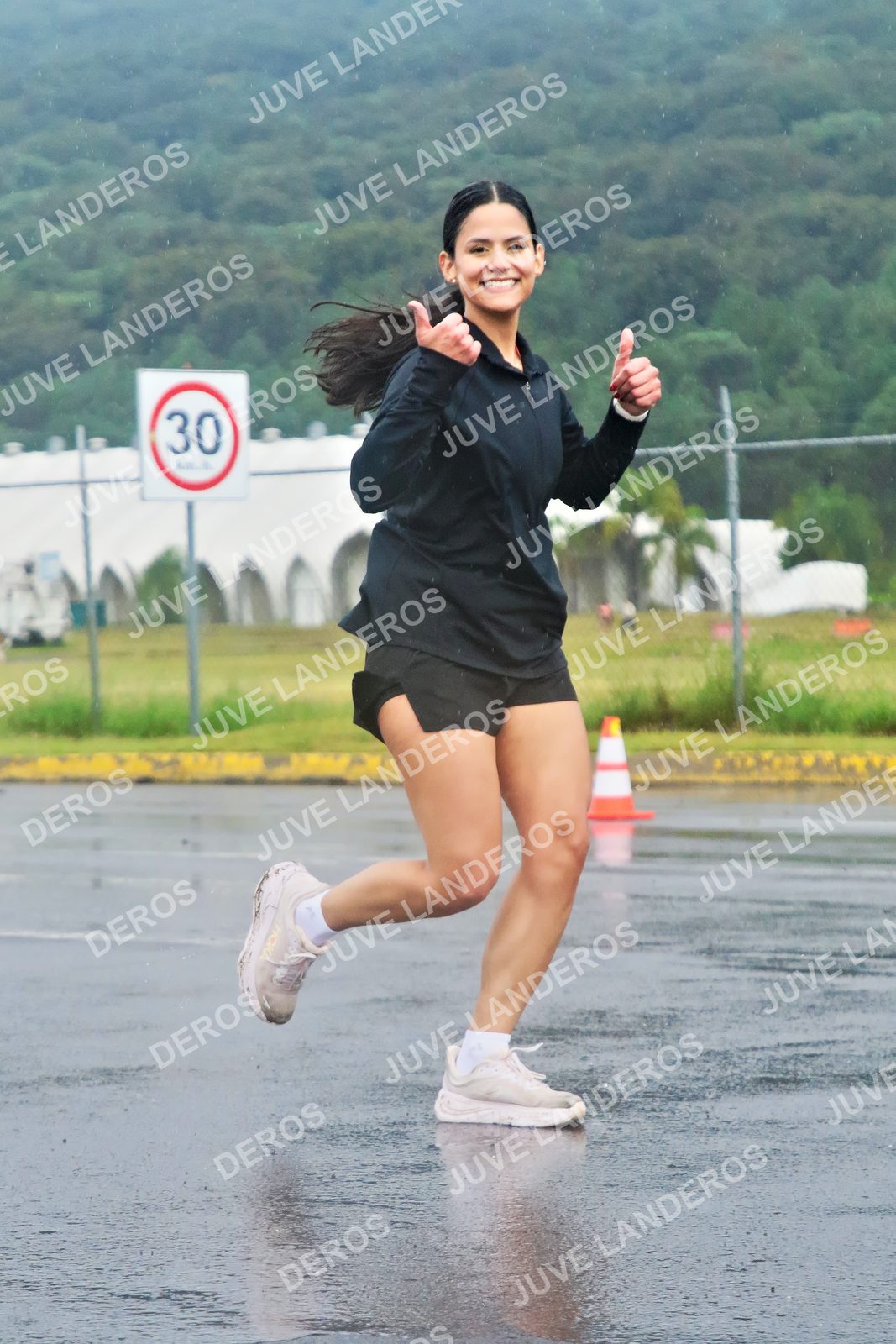Foto de la CARRERA OMNILIFE GUADALAJARA en Estadio Akron, Zapopan a las 08:02 · dorsal 30