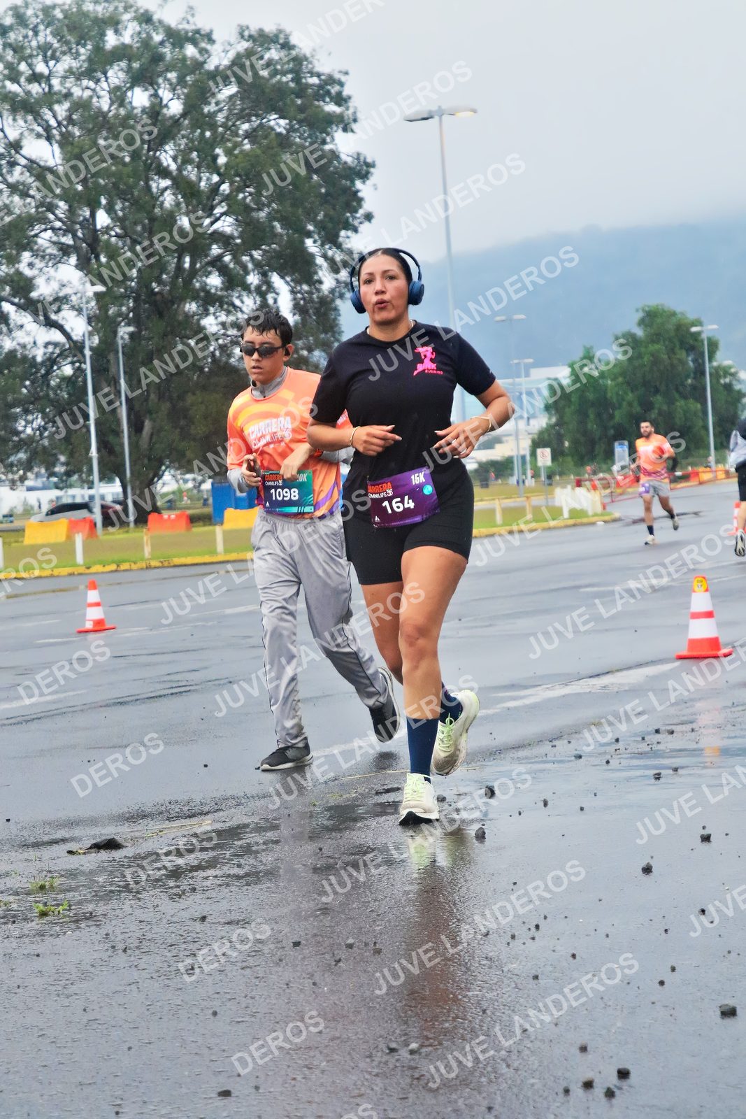 Foto de la CARRERA OMNILIFE GUADALAJARA en Estadio Akron, Zapopan a las 07:46 · dorsal 164, 1098