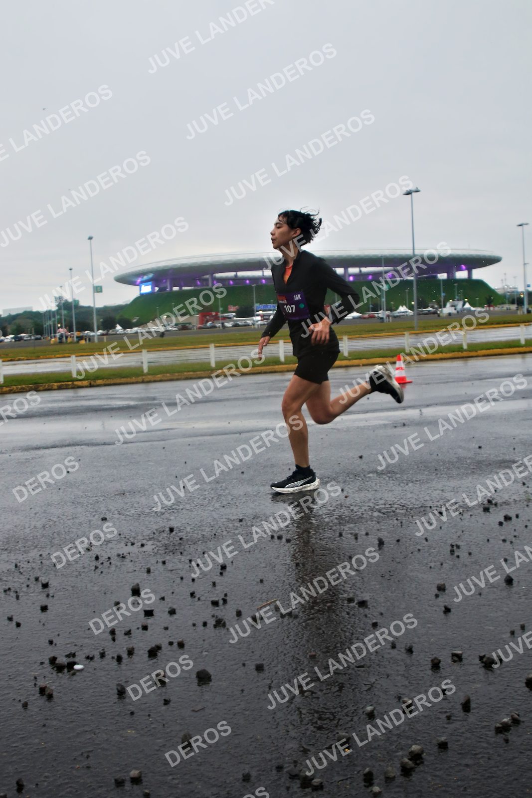 Foto de la CARRERA OMNILIFE GUADALAJARA en Estadio Akron, Zapopan a las 07:18 · dorsal 107