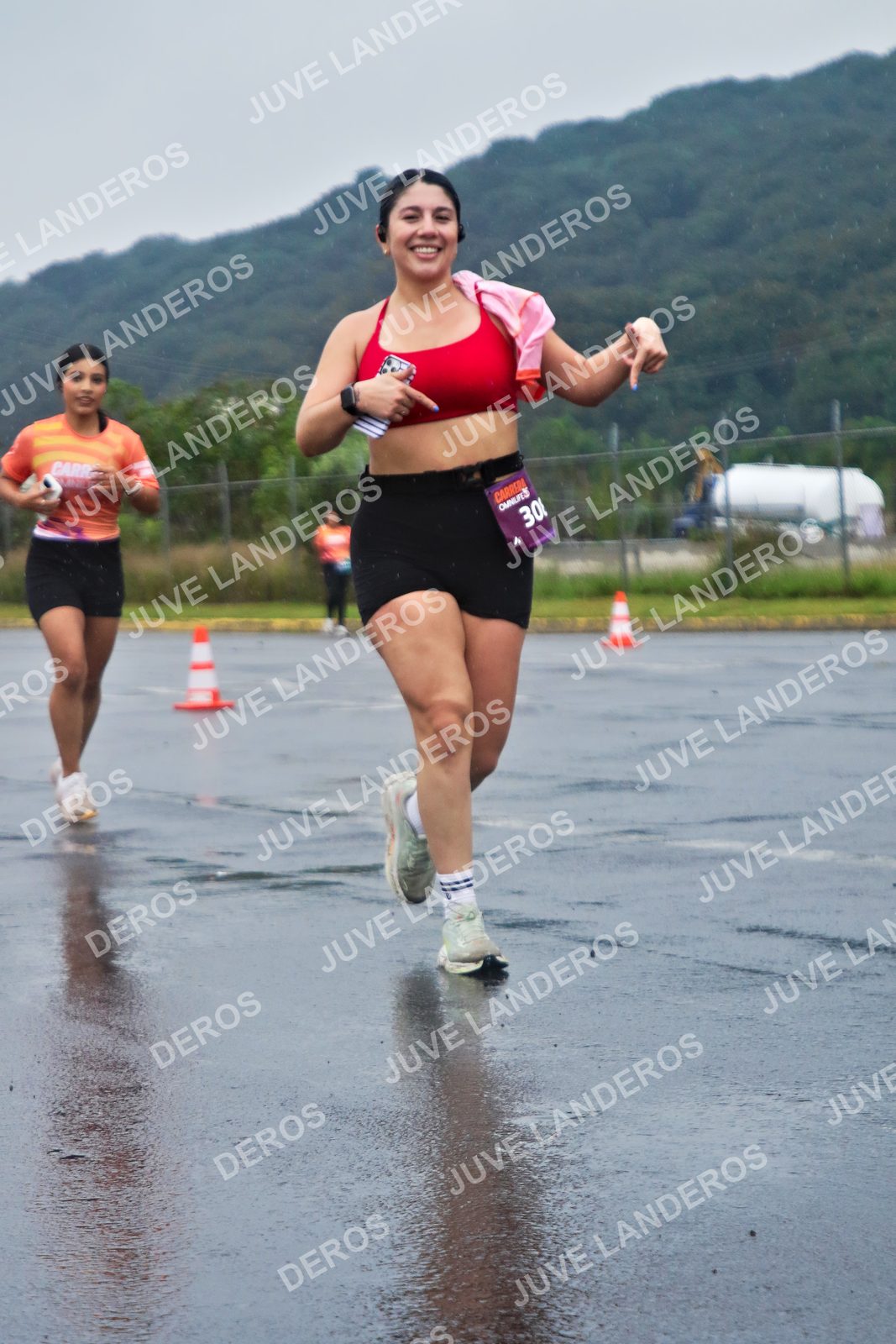 Foto de la CARRERA OMNILIFE GUADALAJARA en Estadio Akron, Zapopan a las 07:58 · dorsal 30
