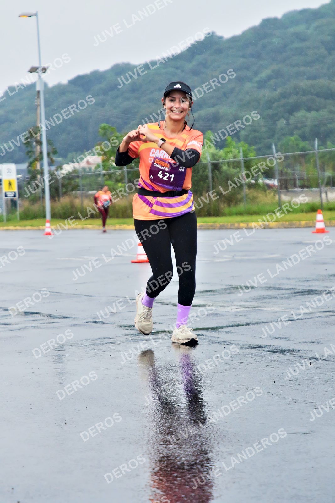 Foto de la CARRERA OMNILIFE GUADALAJARA en Estadio Akron, Zapopan a las 08:06 · dorsal 421