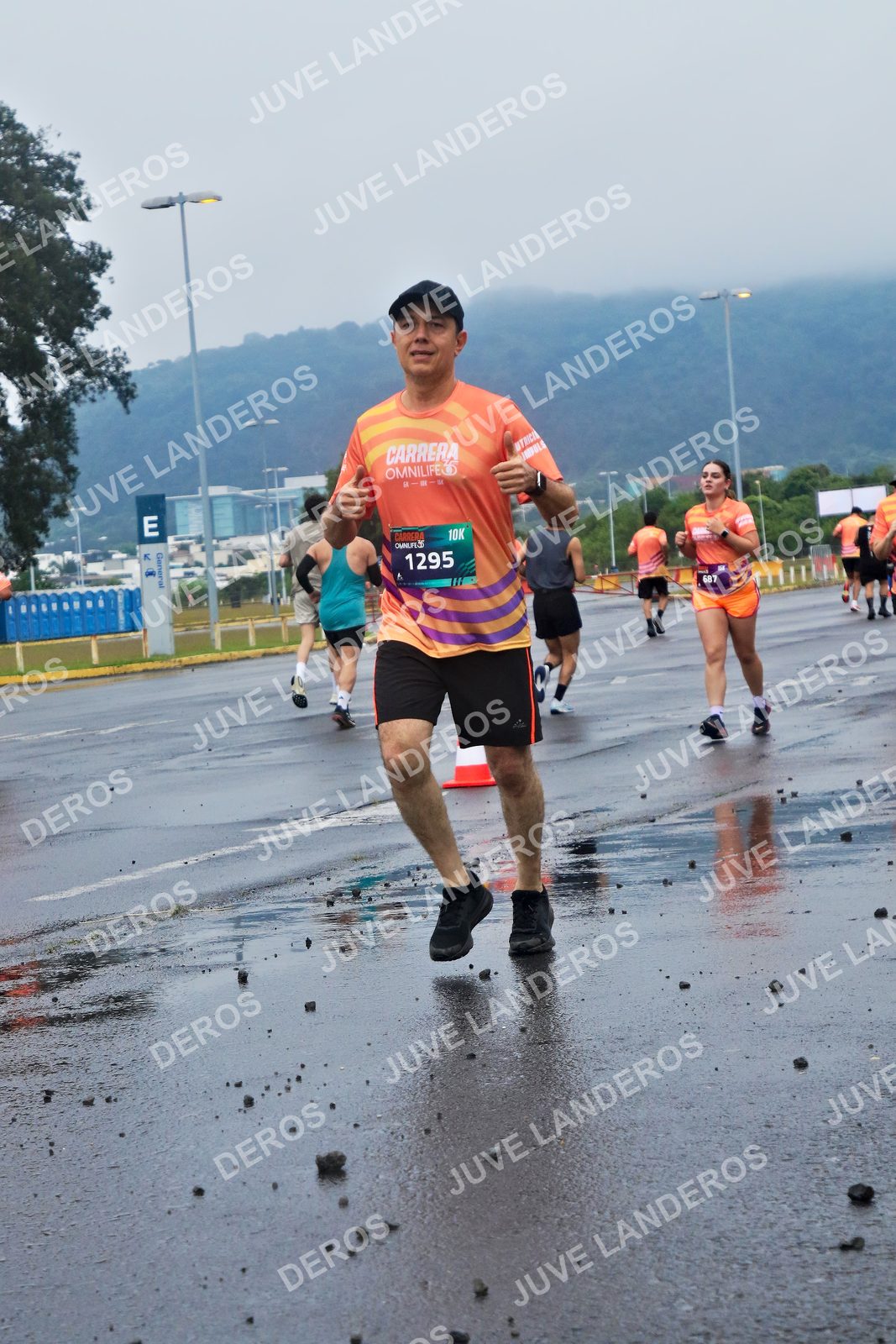Foto de la CARRERA OMNILIFE GUADALAJARA en Estadio Akron, Zapopan a las 07:41 · dorsal 687