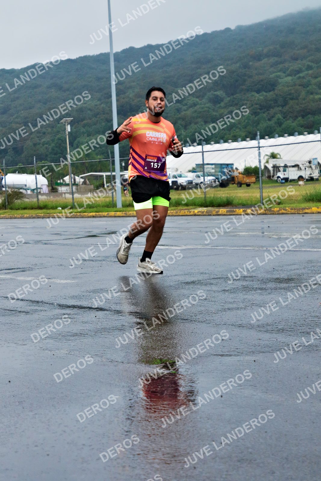 Foto de la CARRERA OMNILIFE GUADALAJARA en Estadio Akron, Zapopan a las 08:06 · dorsal 157