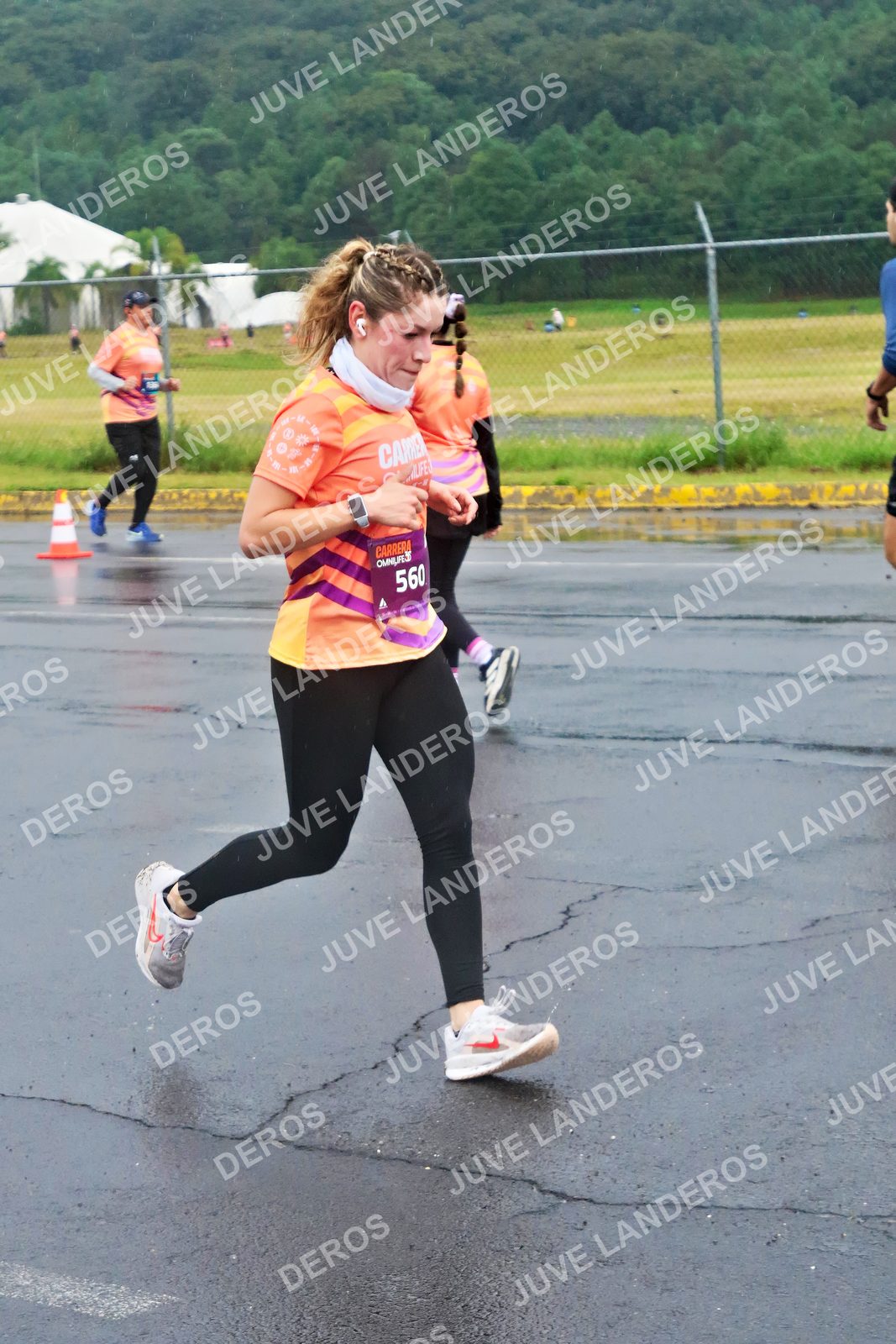 Foto de la CARRERA OMNILIFE GUADALAJARA en Estadio Akron, Zapopan a las 07:51 · dorsal 560
