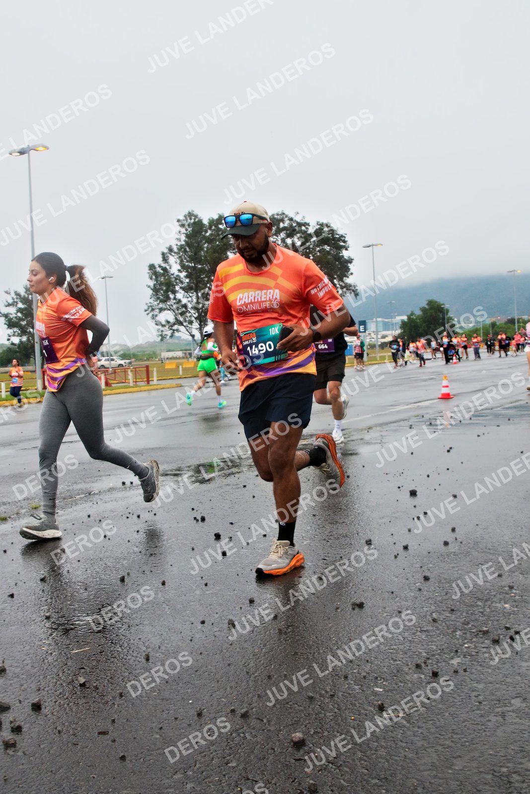 Foto de la CARRERA OMNILIFE GUADALAJARA en Estadio Akron, Zapopan a las 07:28 · dorsal 1490, 664