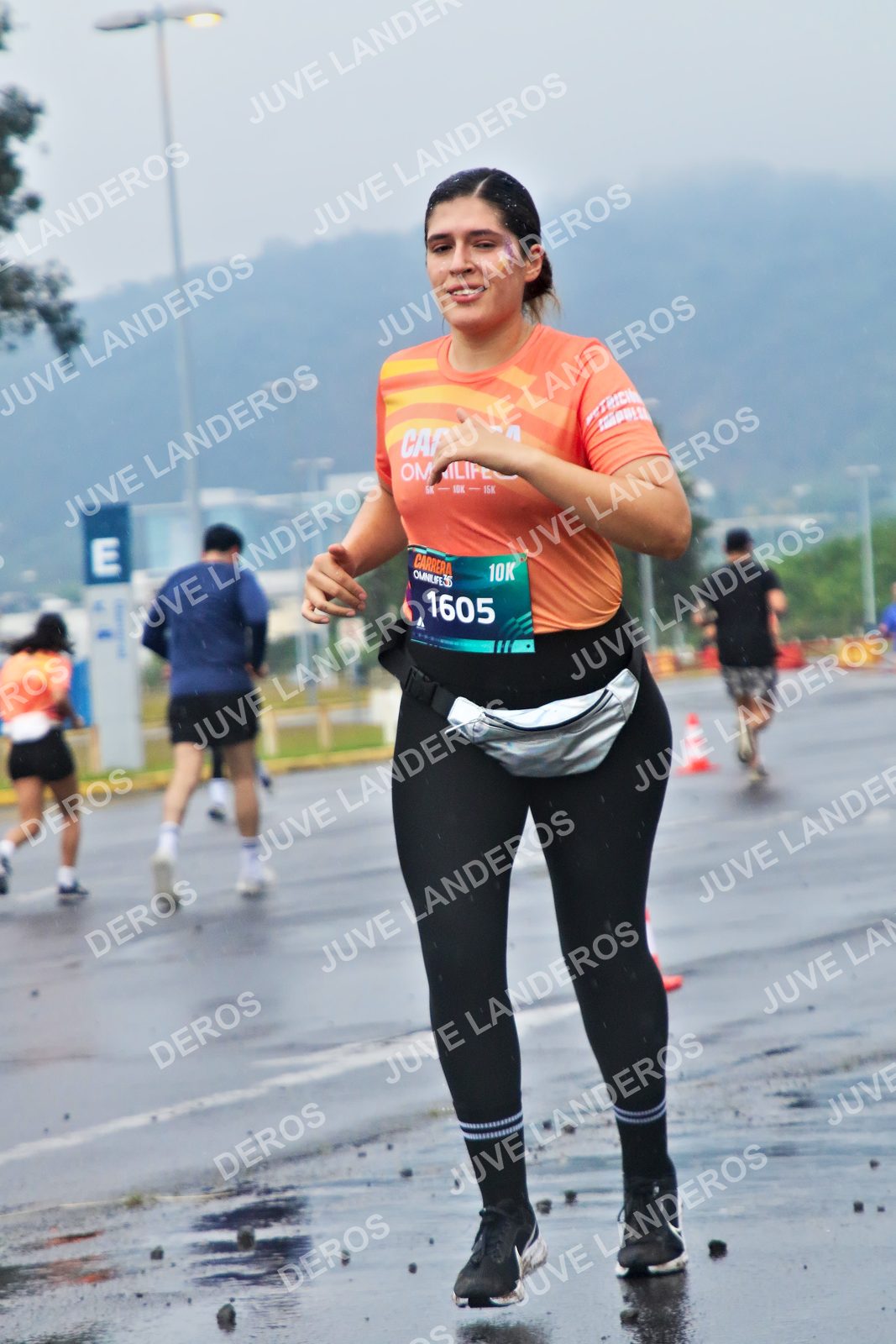 Foto de la CARRERA OMNILIFE GUADALAJARA en Estadio Akron, Zapopan a las 07:48 · dorsal 1605