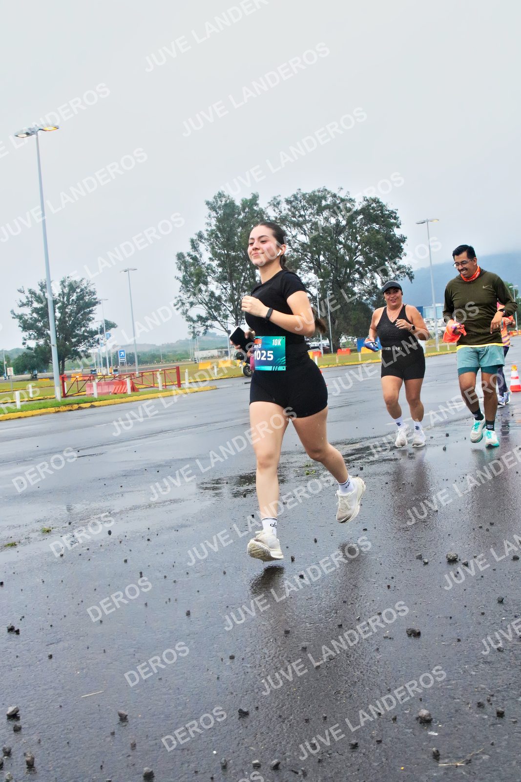 Foto de la CARRERA OMNILIFE GUADALAJARA en Estadio Akron, Zapopan a las 07:46 · dorsal 1025