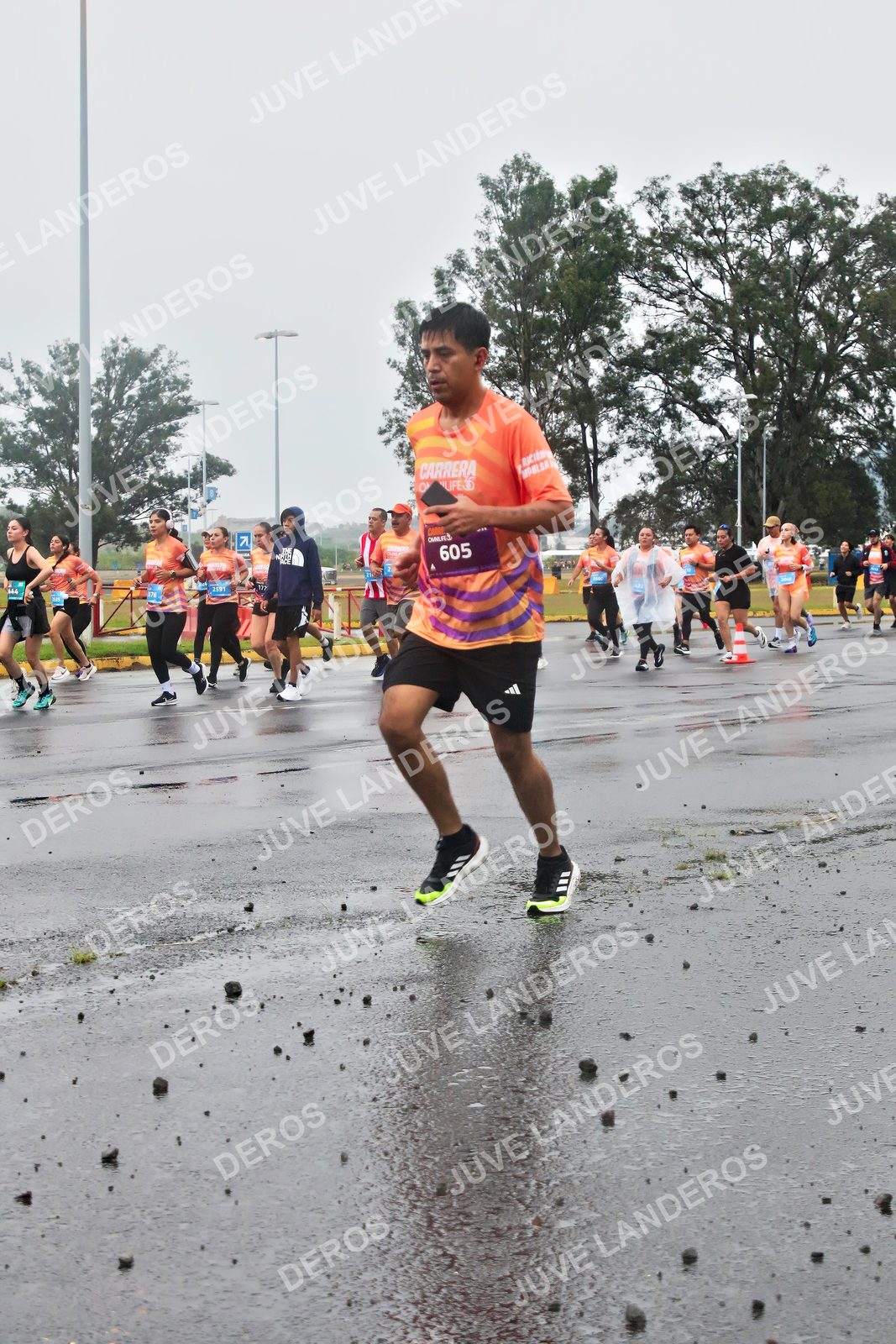 Foto de la CARRERA OMNILIFE GUADALAJARA en Estadio Akron, Zapopan a las 07:25 · dorsal 605