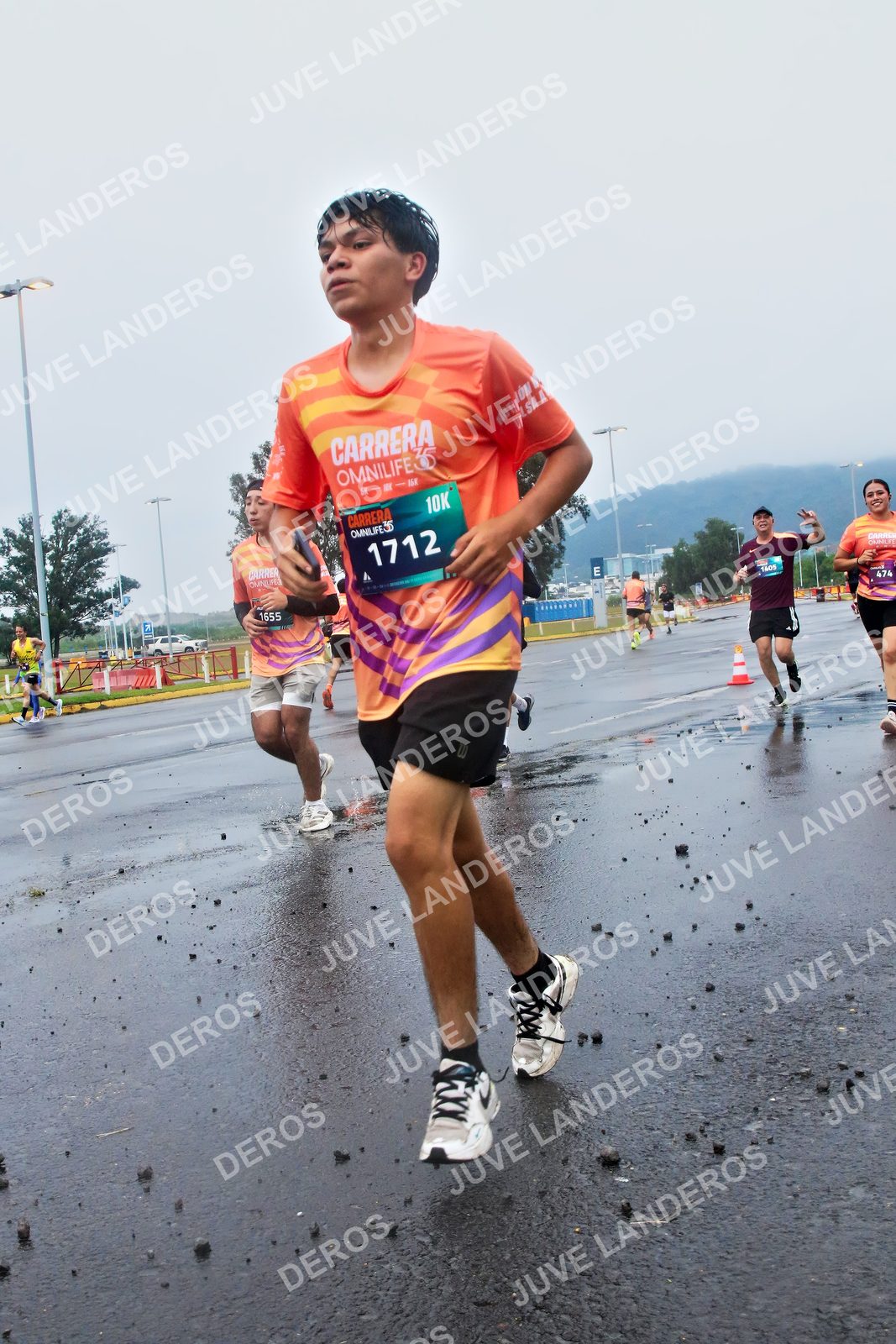 Foto de la CARRERA OMNILIFE GUADALAJARA en Estadio Akron, Zapopan a las 07:40 · dorsal 1712, 1655, 474, 1405