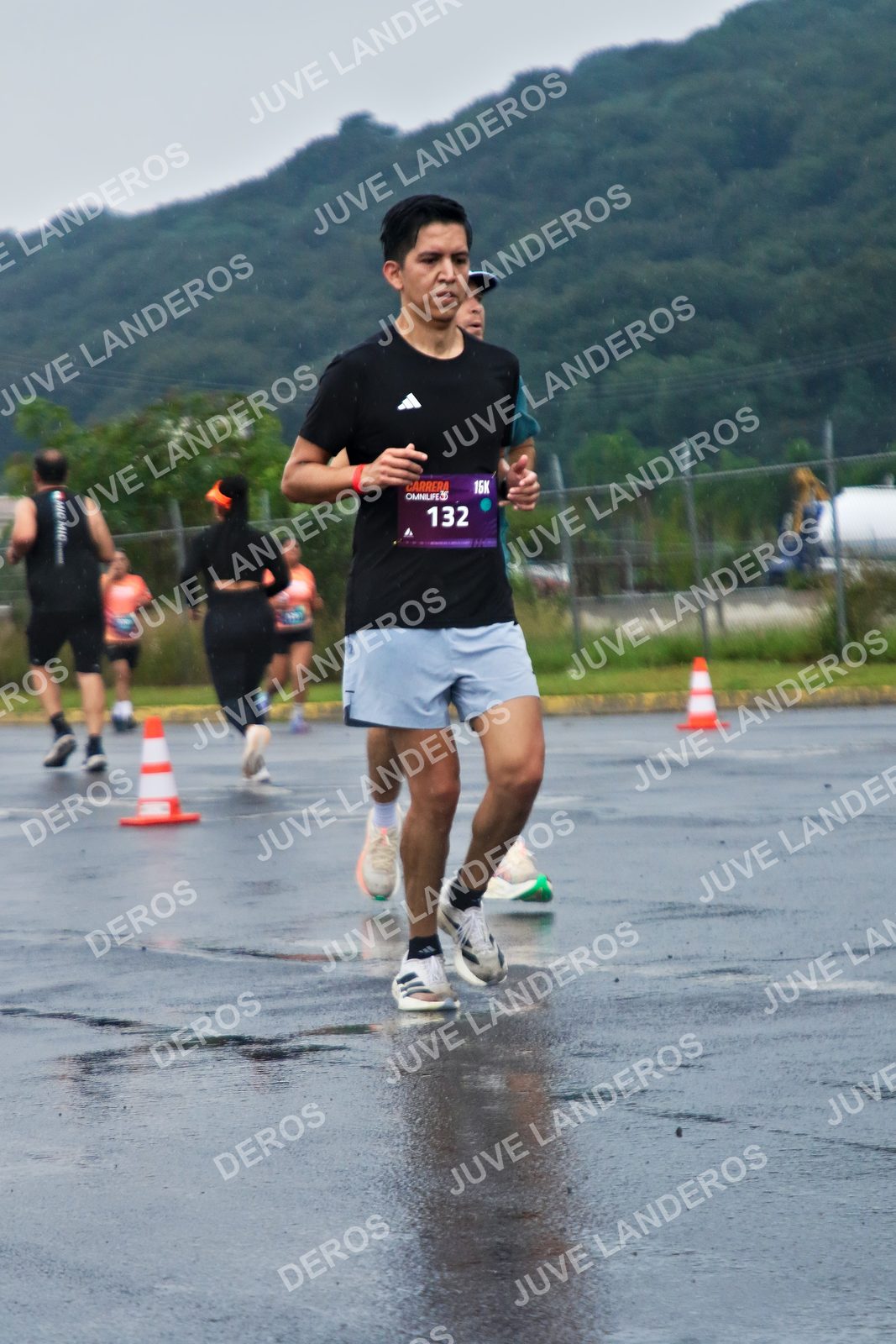 Foto de la CARRERA OMNILIFE GUADALAJARA en Estadio Akron, Zapopan a las 07:55 · dorsal 132