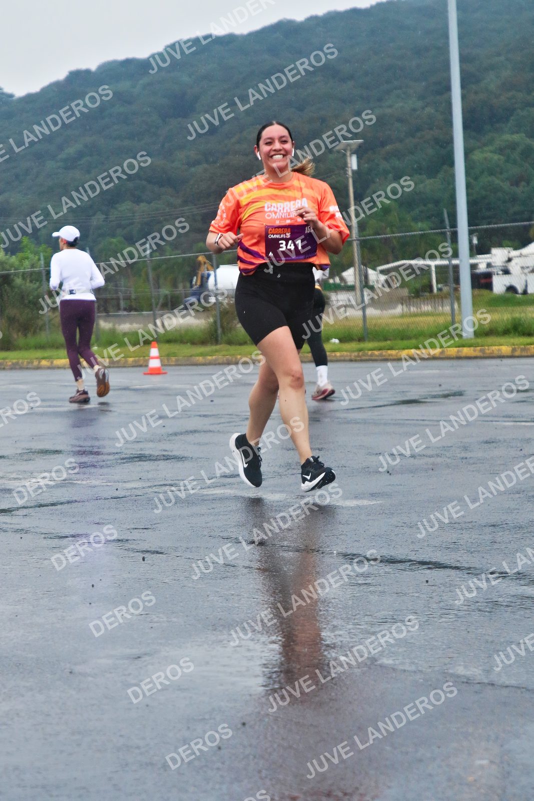 Foto de la CARRERA OMNILIFE GUADALAJARA en Estadio Akron, Zapopan a las 08:02 · dorsal 341