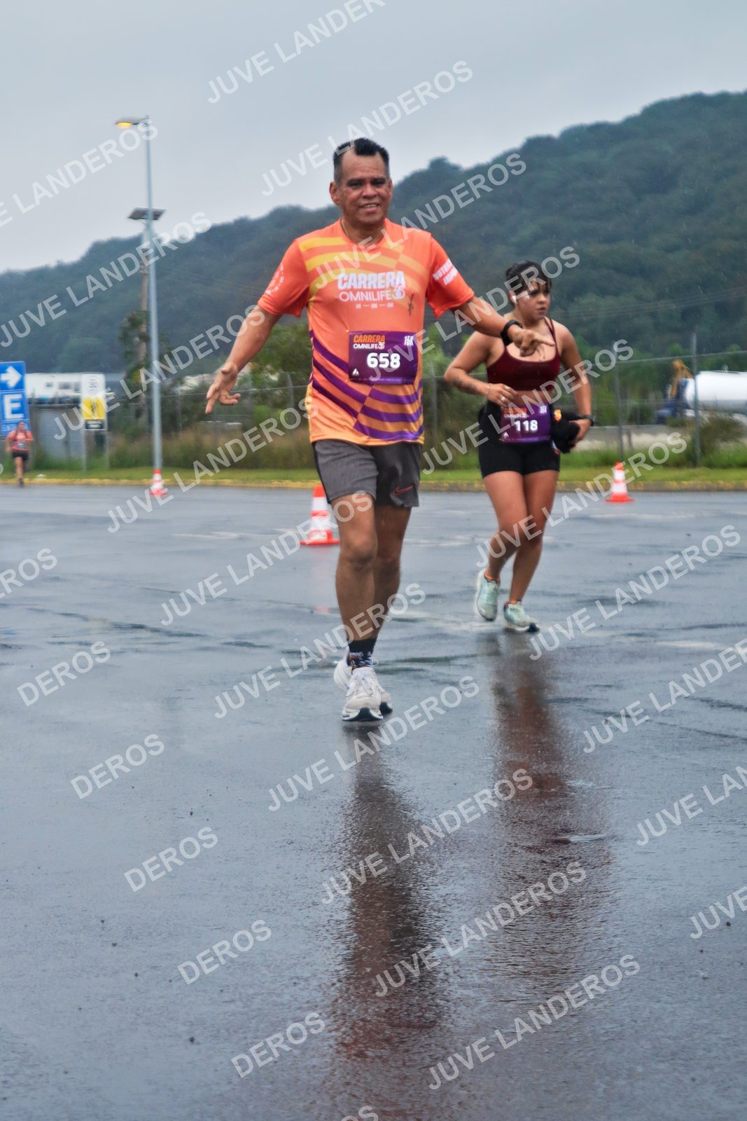 Foto de la CARRERA OMNILIFE GUADALAJARA en Estadio Akron, Zapopan a las 07:59 · dorsal 658, 118