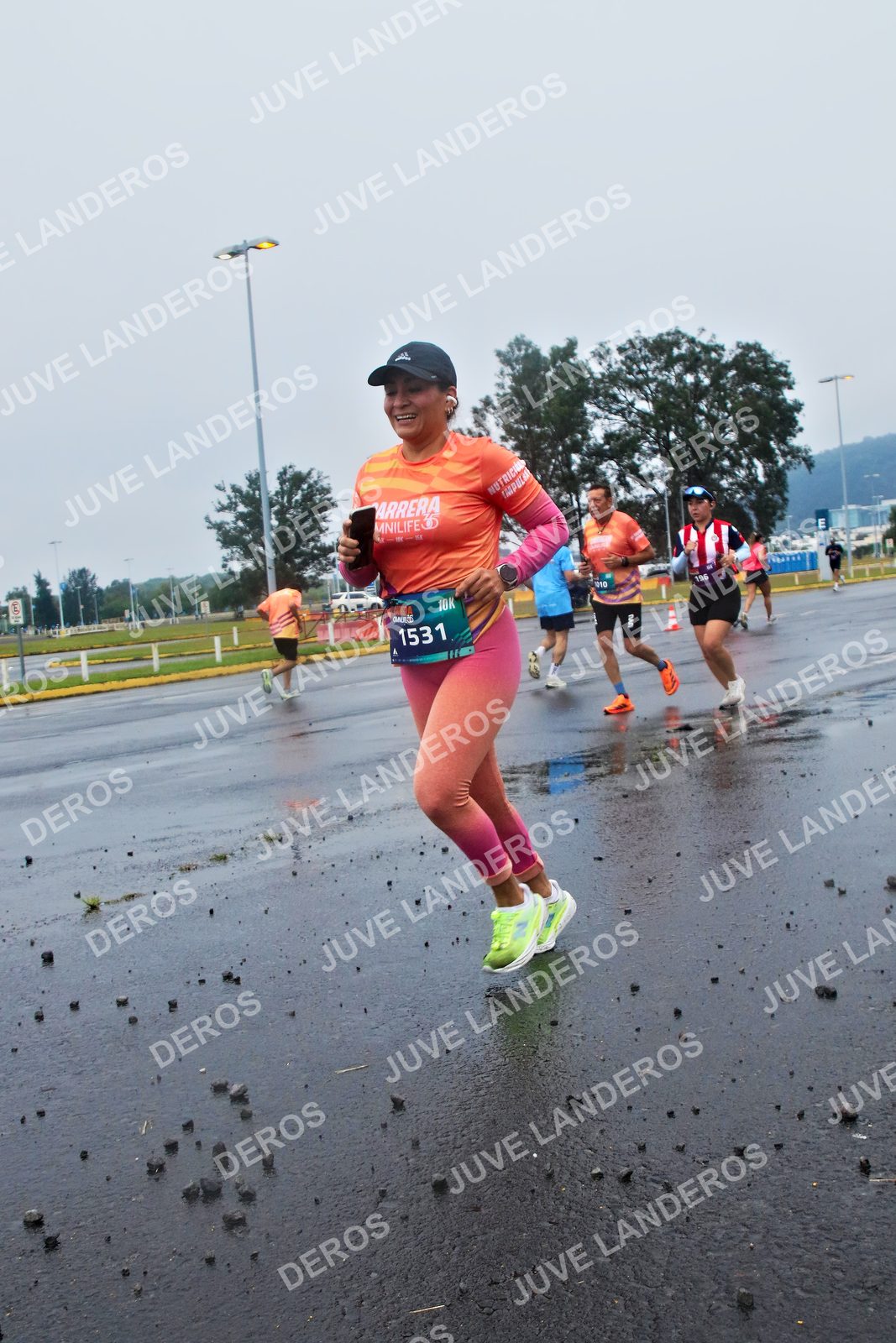 Foto de la CARRERA OMNILIFE GUADALAJARA en Estadio Akron, Zapopan a las 07:42 · dorsal 1531, 196, 1010