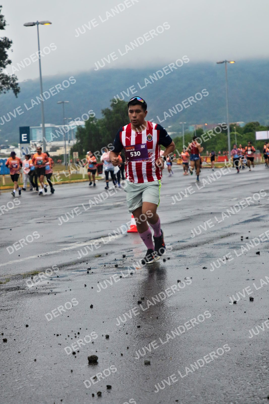 Foto de la CARRERA OMNILIFE GUADALAJARA en Estadio Akron, Zapopan a las 07:24 · dorsal 530