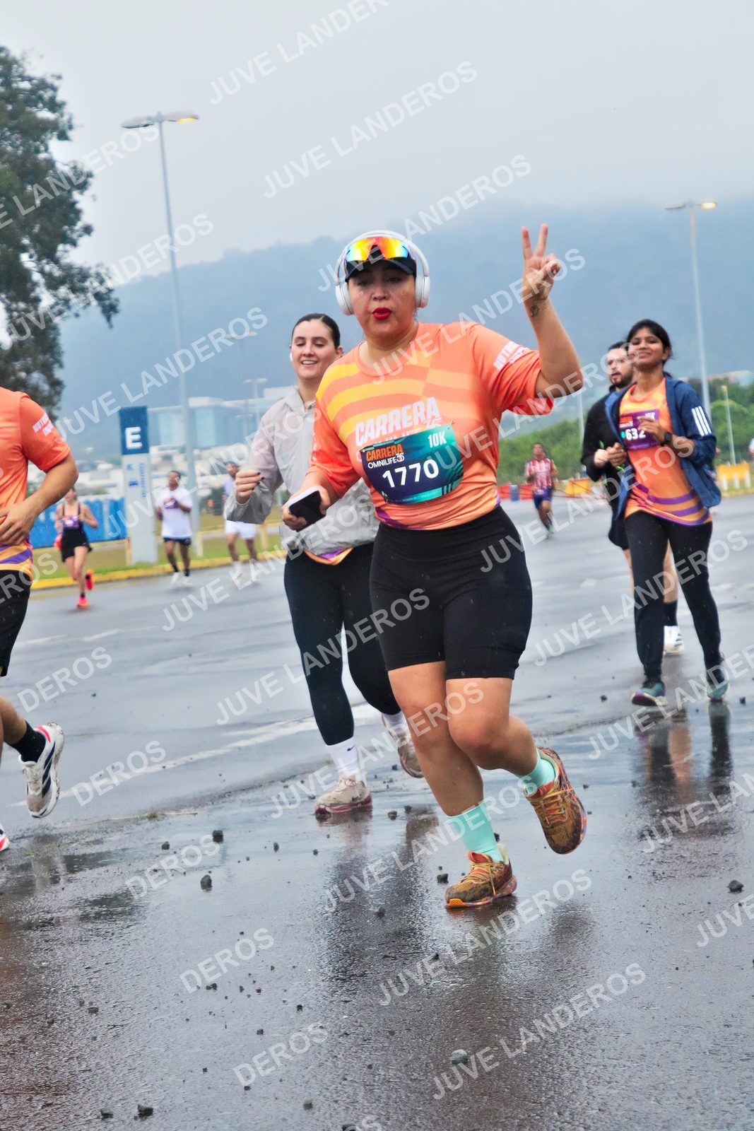 Foto de la CARRERA OMNILIFE GUADALAJARA en Estadio Akron, Zapopan a las 07:48 · dorsal 1770, 632