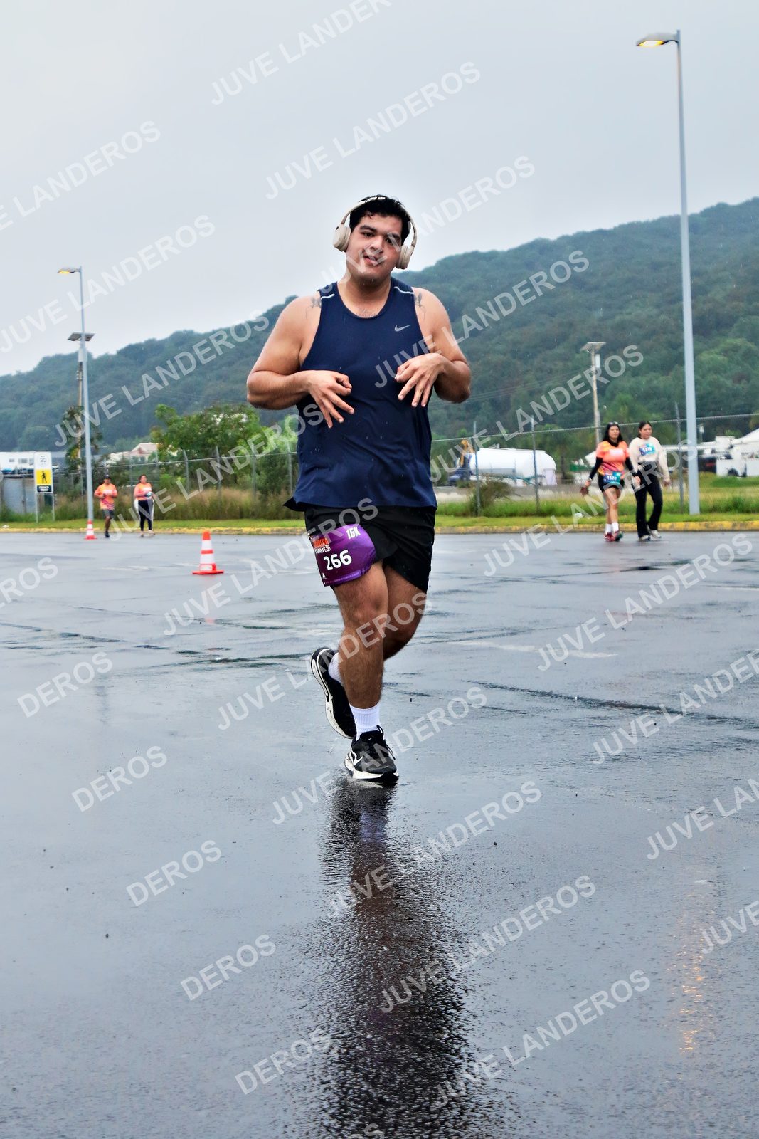 Foto de la CARRERA OMNILIFE GUADALAJARA en Estadio Akron, Zapopan a las 08:04 · dorsal 266