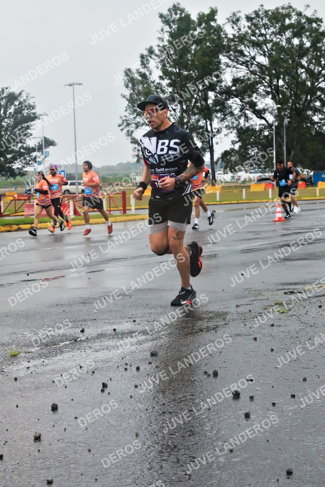 Foto de la CARRERA OMNILIFE GUADALAJARA en Estadio Akron, Zapopan a las 07:20 · dorsal 19, 2011