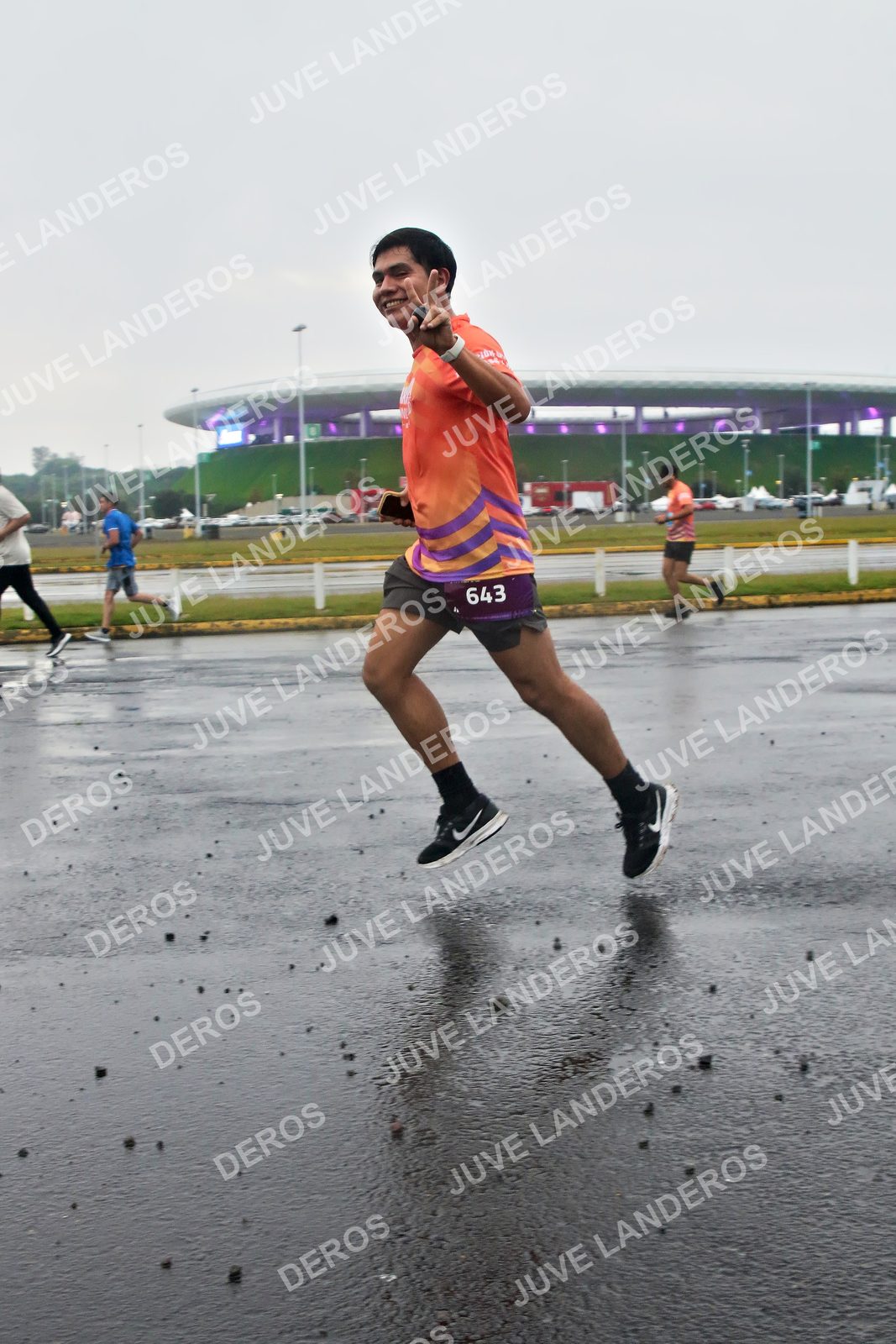 Foto de la CARRERA OMNILIFE GUADALAJARA en Estadio Akron, Zapopan a las 07:22 · dorsal 643