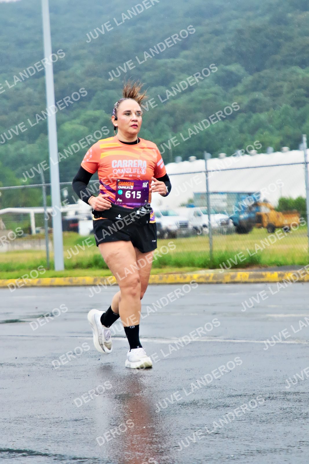 Foto de la CARRERA OMNILIFE GUADALAJARA en Estadio Akron, Zapopan a las 08:07 · dorsal 615