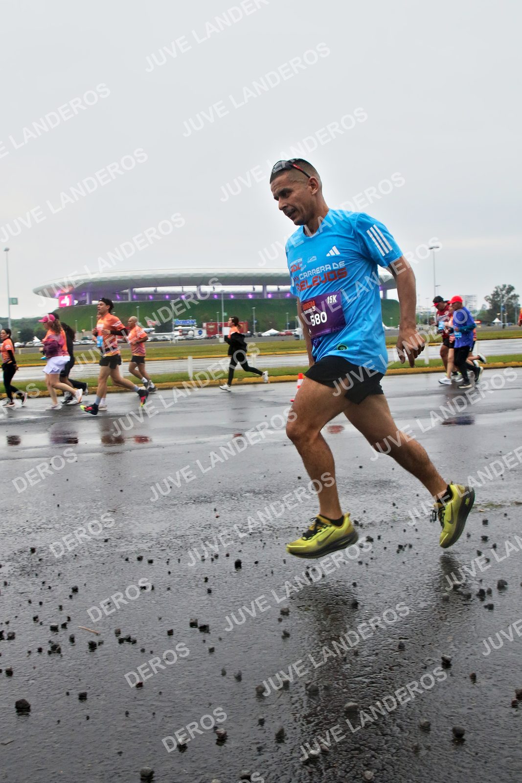 Foto de la CARRERA OMNILIFE GUADALAJARA en Estadio Akron, Zapopan a las 07:25 · dorsal 580