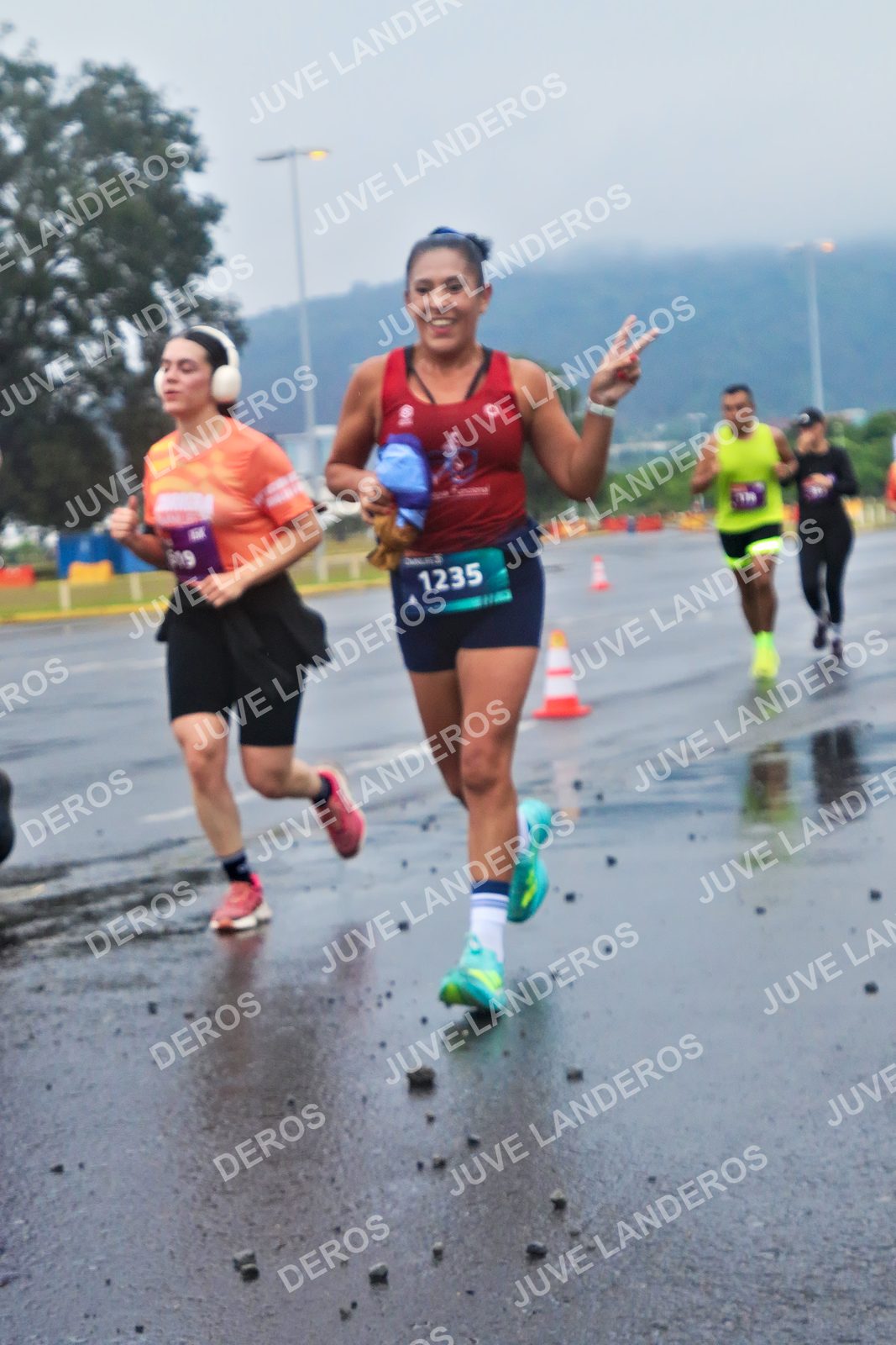 Foto de la CARRERA OMNILIFE GUADALAJARA en Estadio Akron, Zapopan a las 07:37 · dorsal 1235