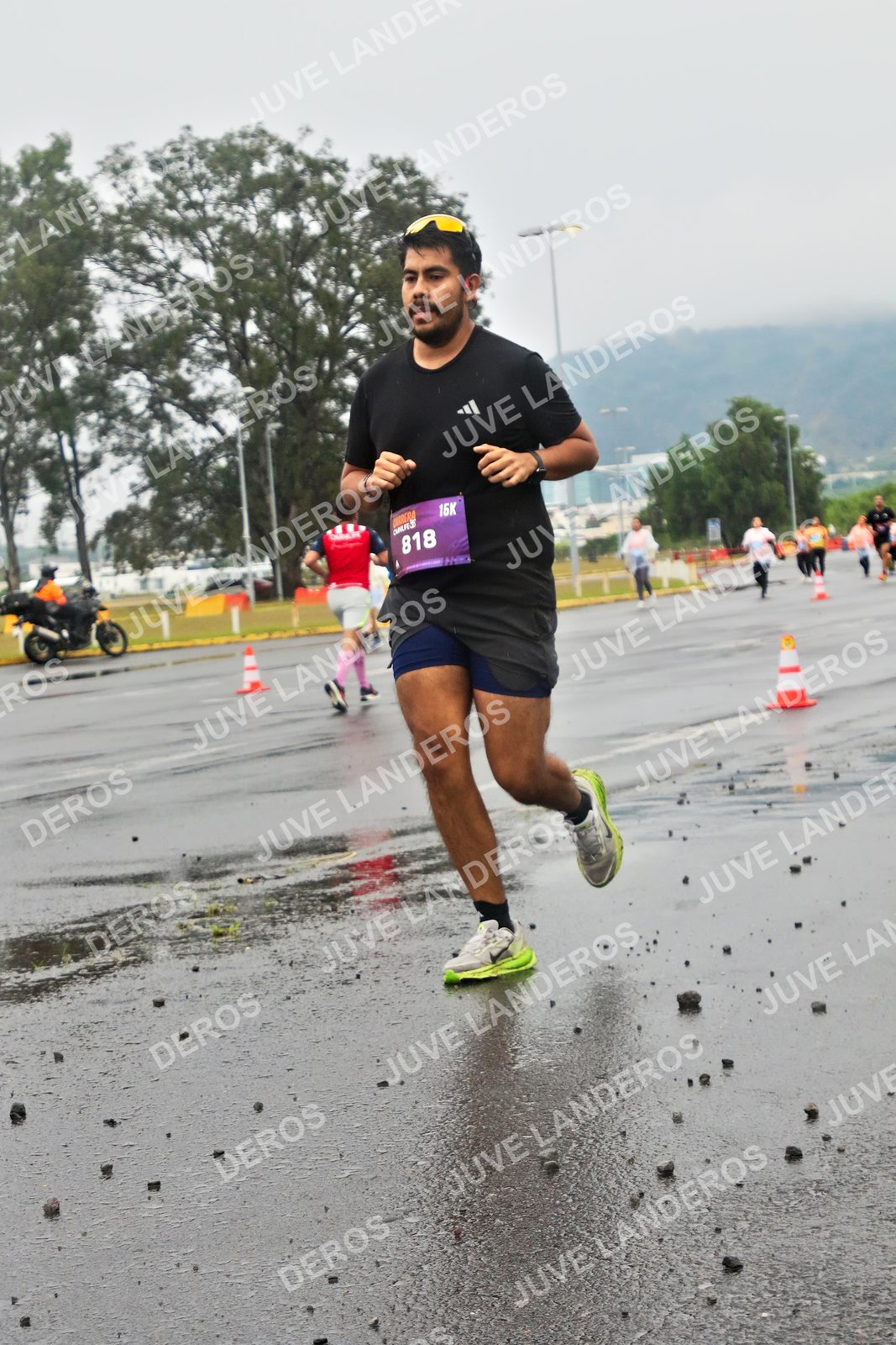 Foto de la CARRERA OMNILIFE GUADALAJARA en Estadio Akron, Zapopan a las 07:33 · dorsal 818