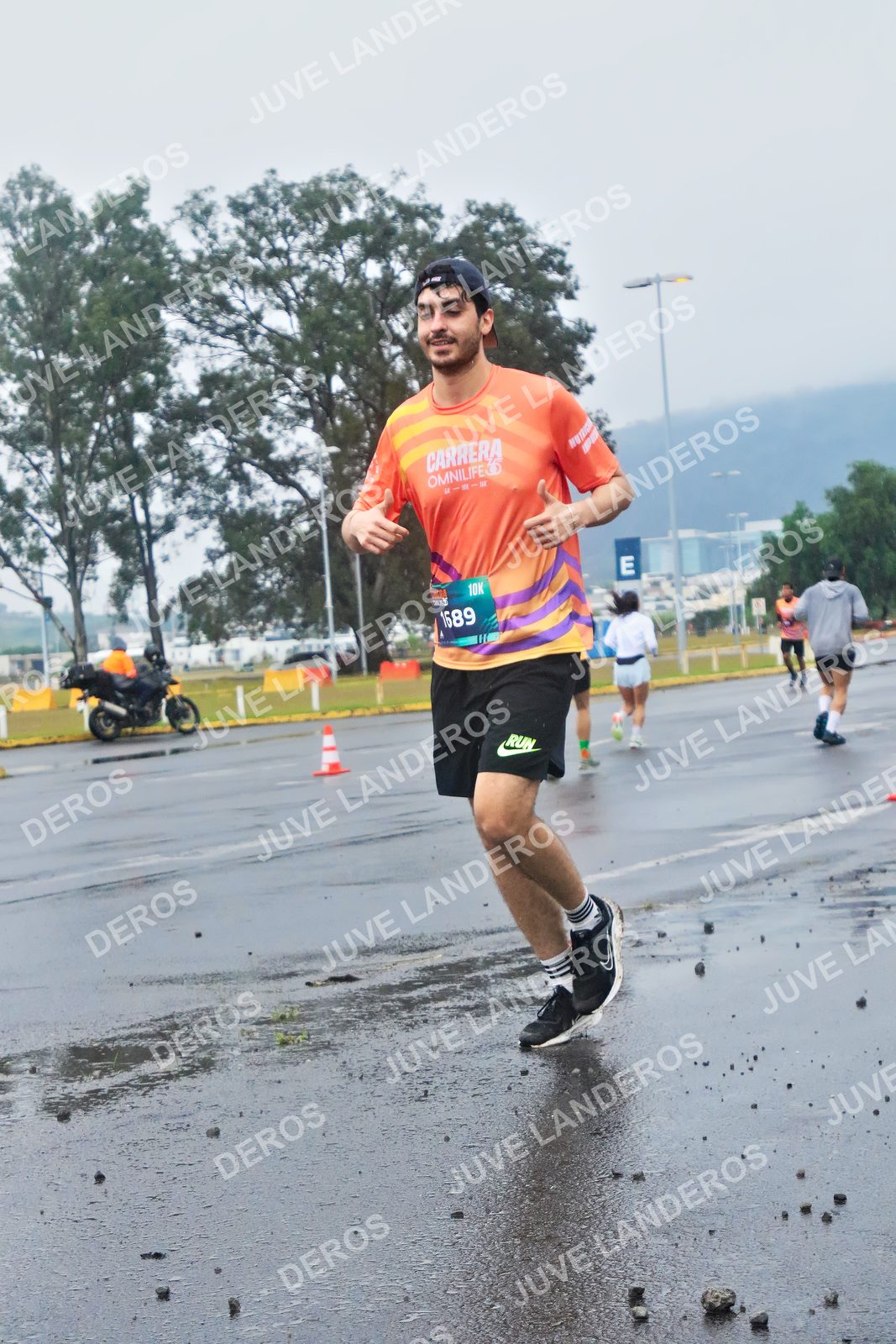 Foto de la CARRERA OMNILIFE GUADALAJARA en Estadio Akron, Zapopan a las 07:47 · dorsal 1689