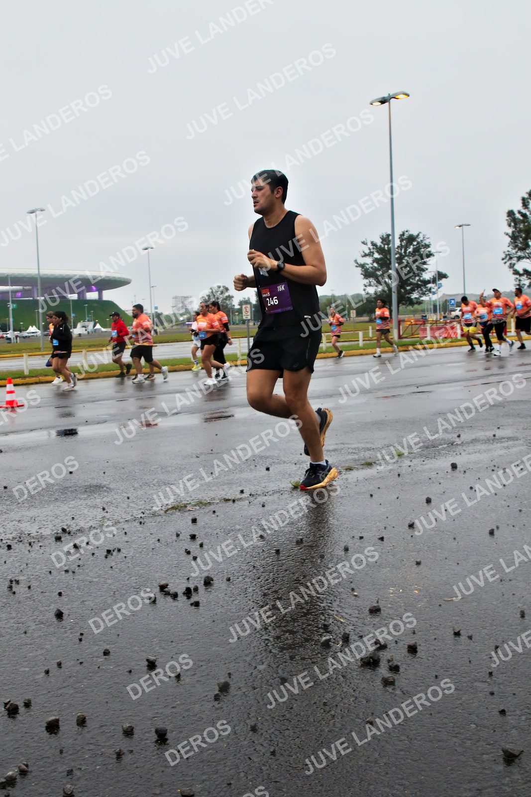 Foto de la CARRERA OMNILIFE GUADALAJARA en Estadio Akron, Zapopan a las 07:26 · dorsal 246