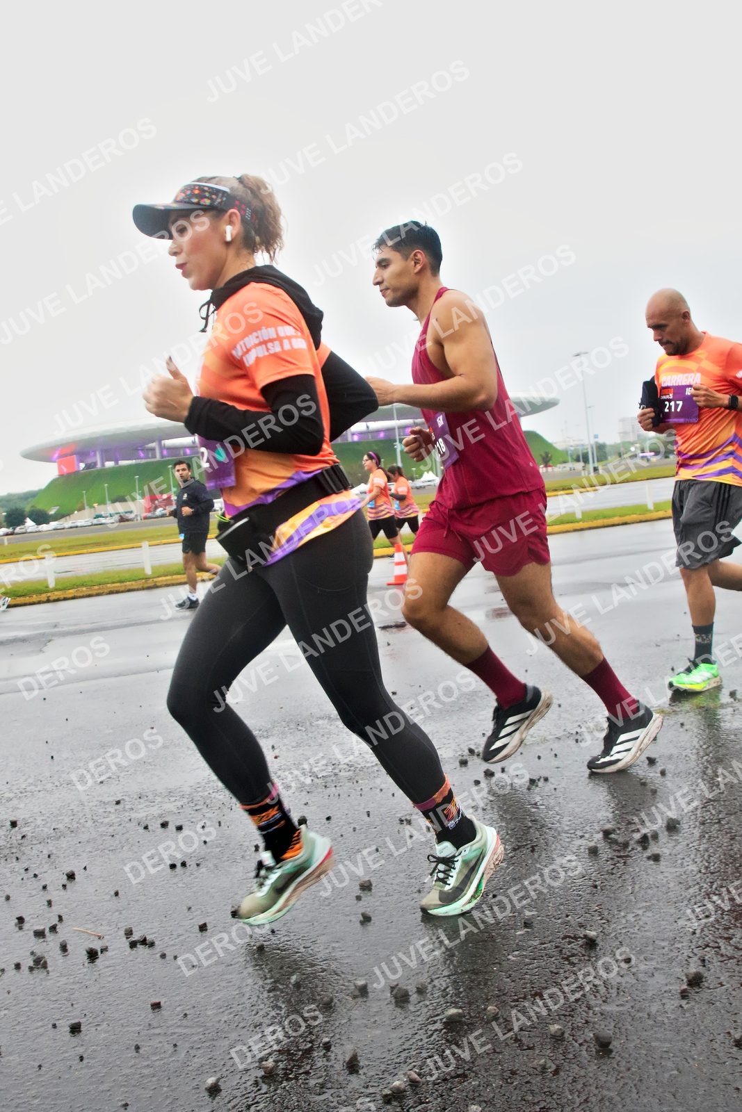 Foto de la CARRERA OMNILIFE GUADALAJARA en Estadio Akron, Zapopan a las 07:28 · dorsal 217