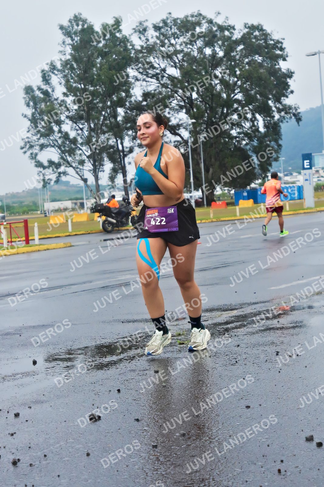 Foto de la CARRERA OMNILIFE GUADALAJARA en Estadio Akron, Zapopan a las 07:39 · dorsal 422