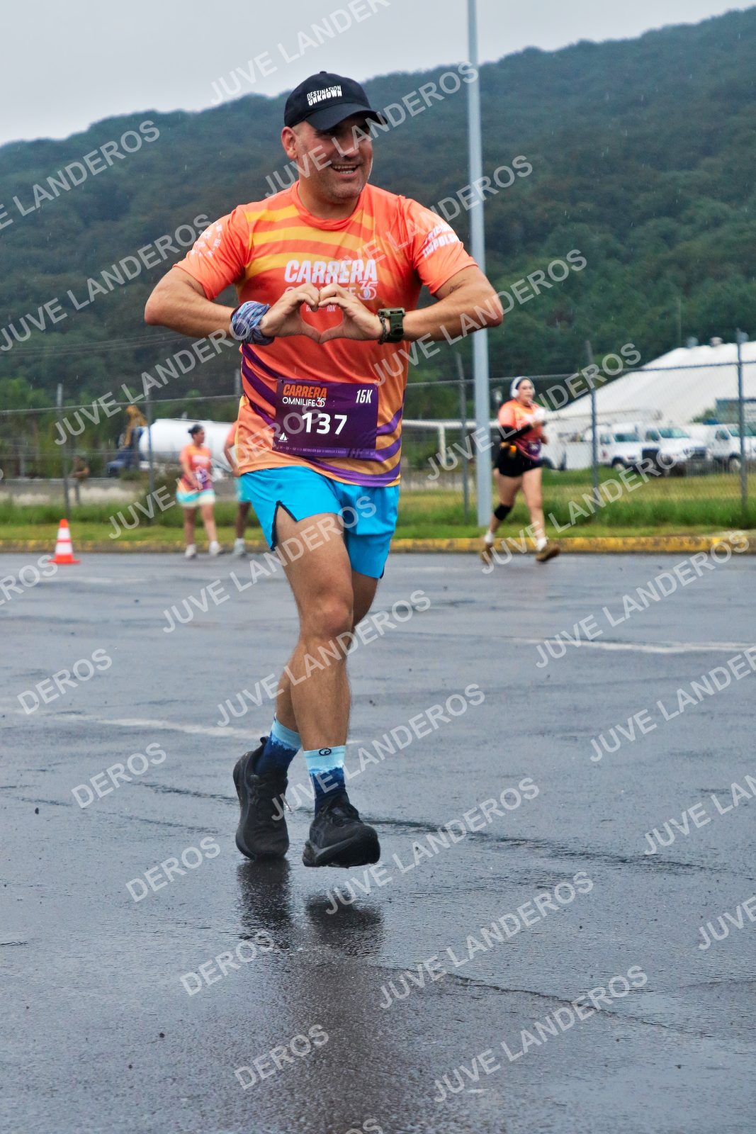Foto de la CARRERA OMNILIFE GUADALAJARA en Estadio Akron, Zapopan a las 07:52 · dorsal 137